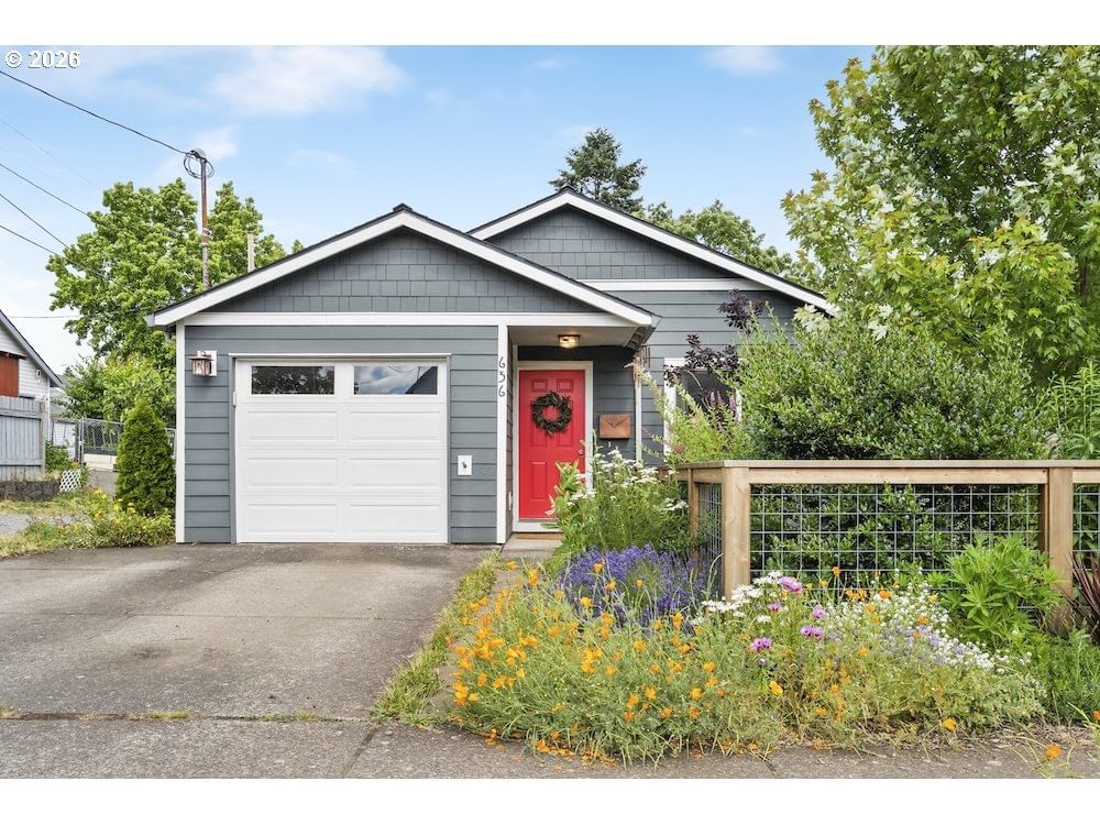 Primary listing photo, 636 SE 84TH AVE, Portland, OR, 97216