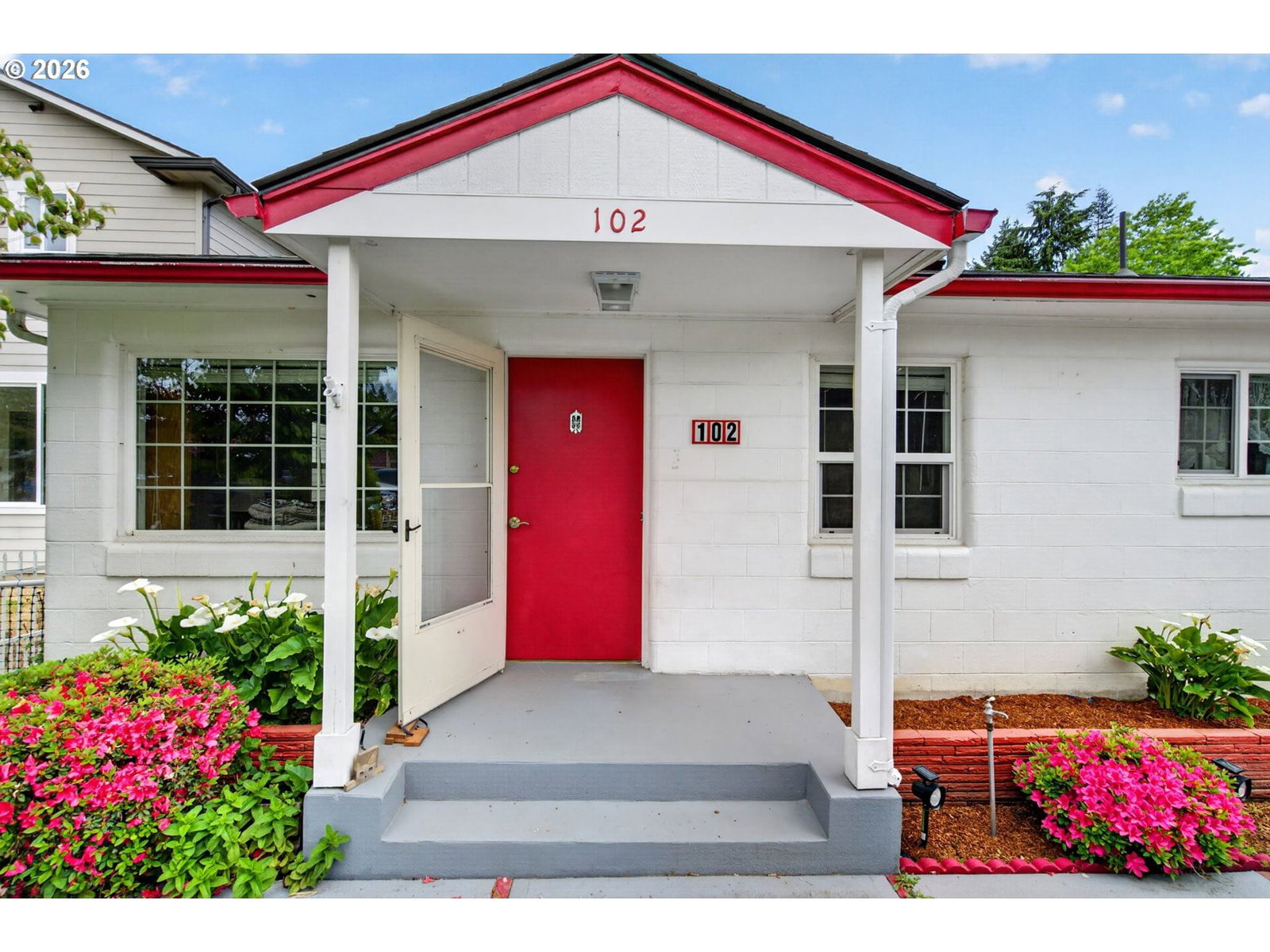Listing photo 1 of 6