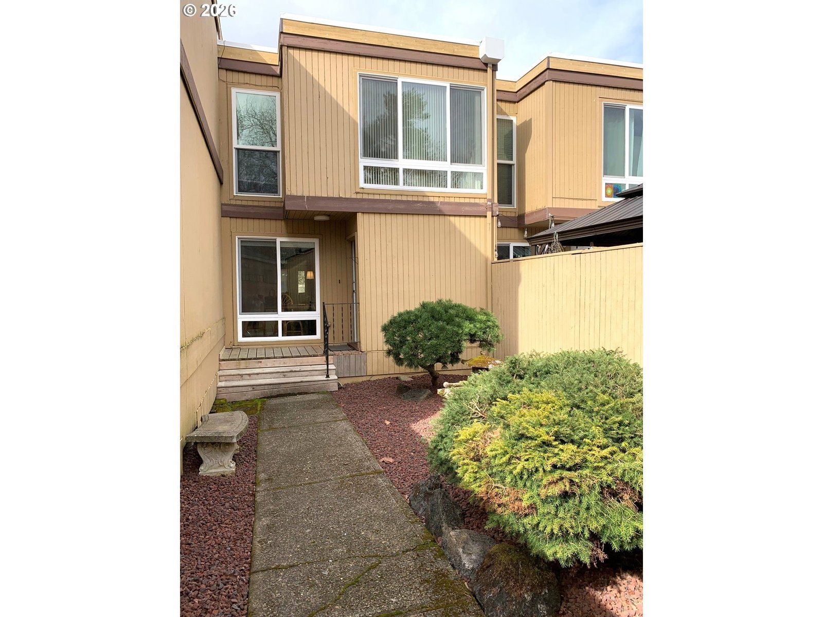1661 NW LAKEWAY LN #312