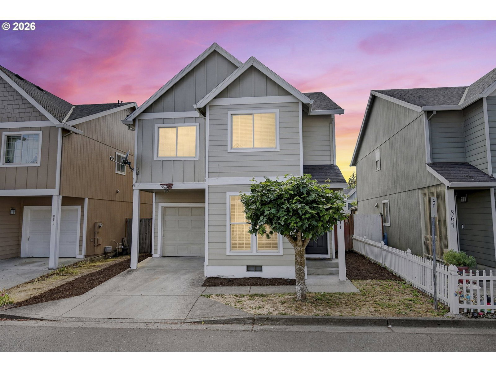 871 N 20TH WAY