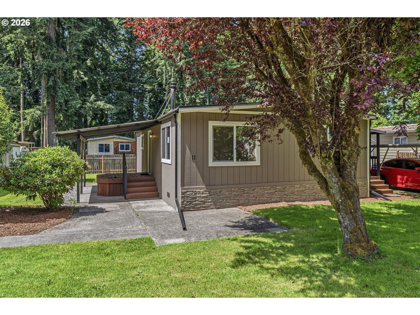 Listing photo 1 of 6