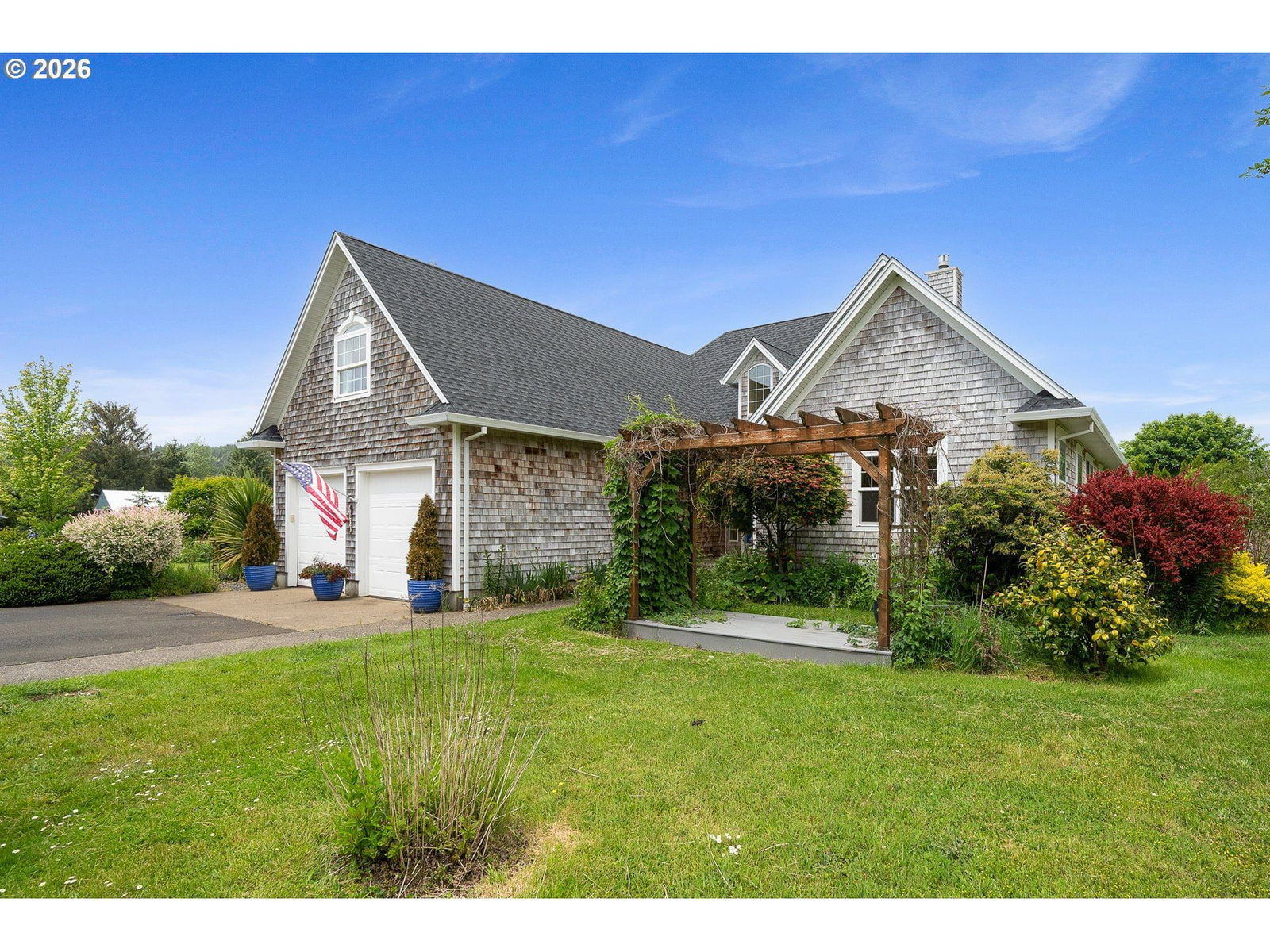 Listing photo 1 of 6
