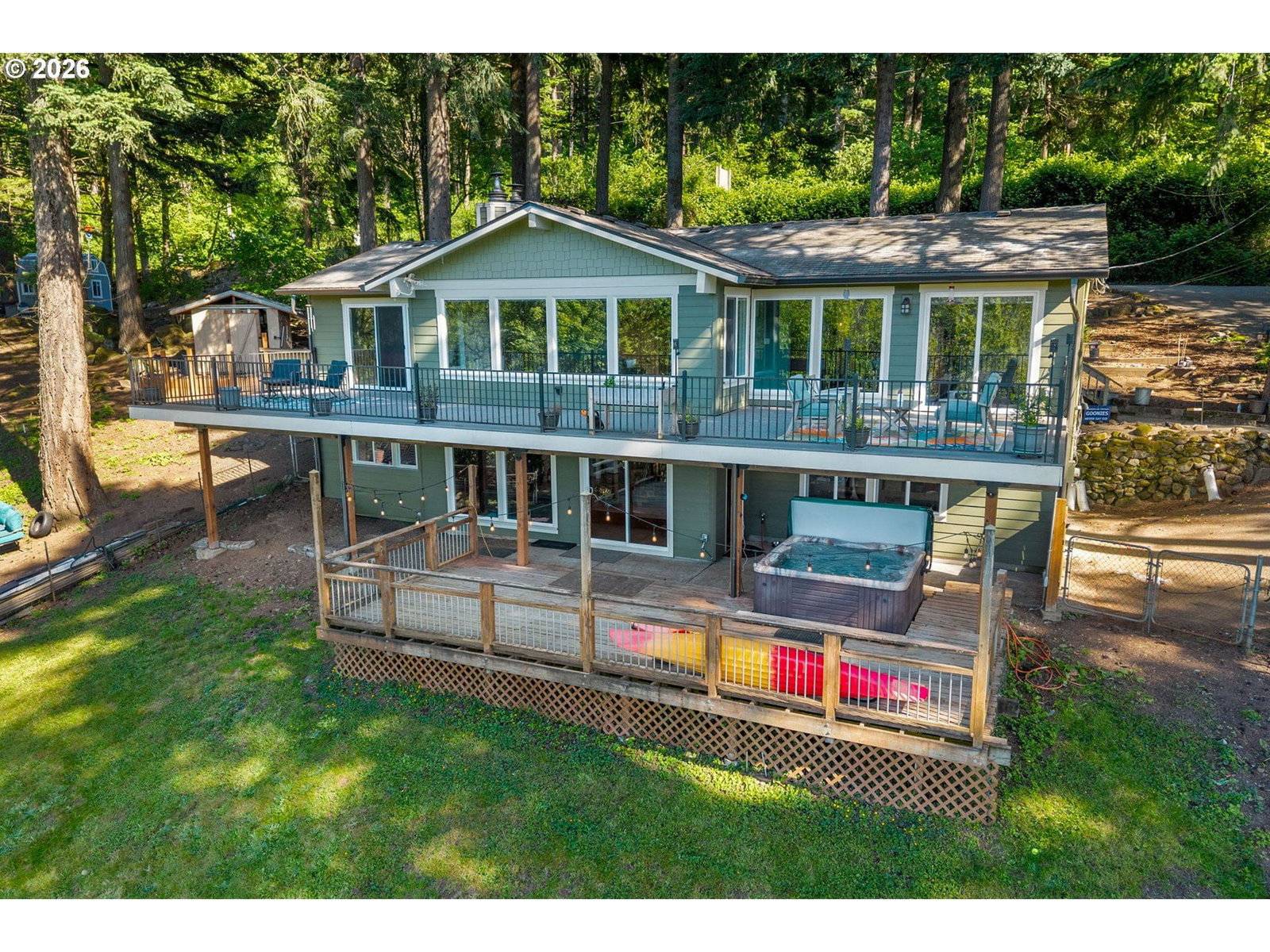 Listing photo 1 of 6