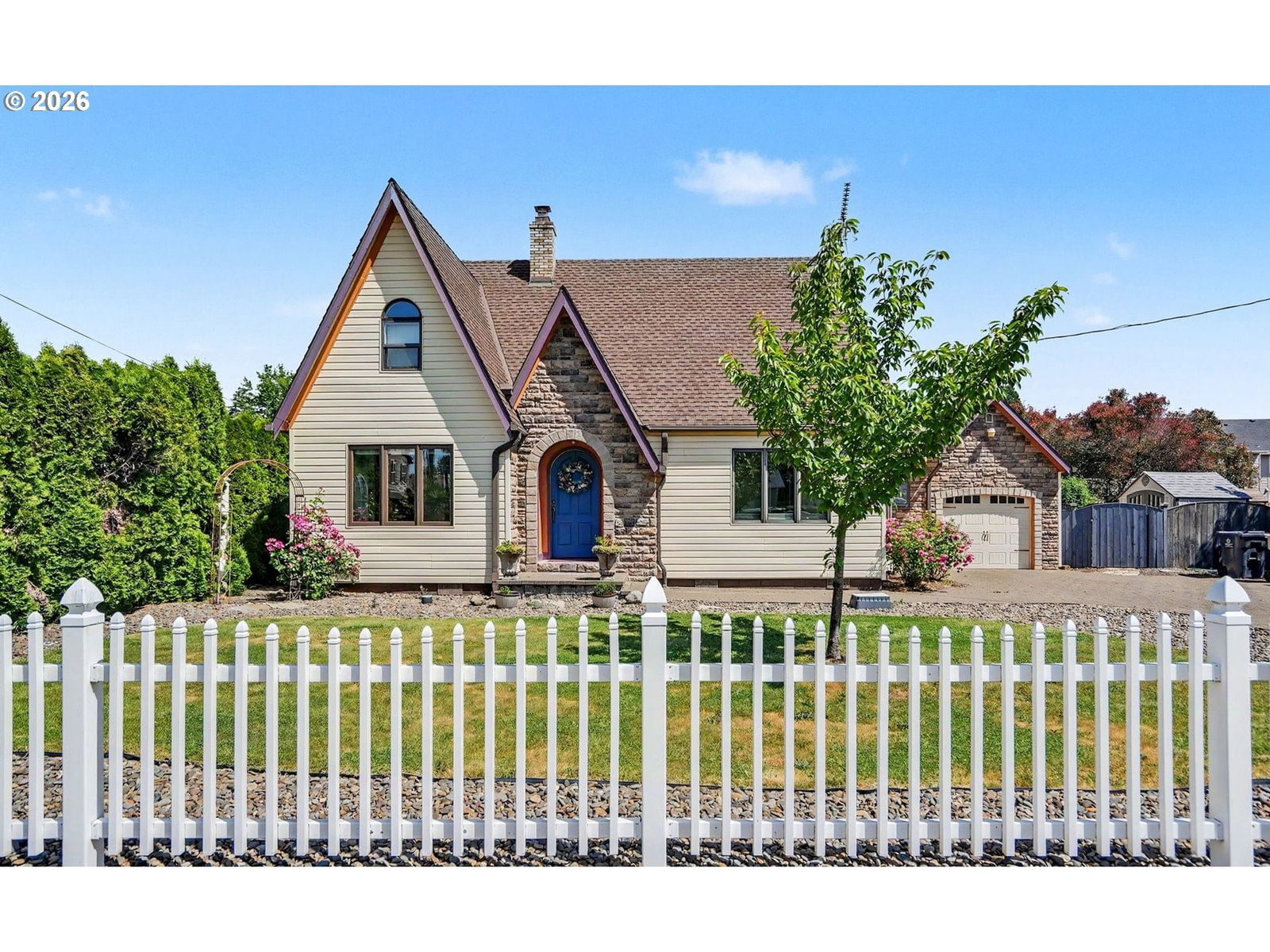 Listing photo 1 of 6