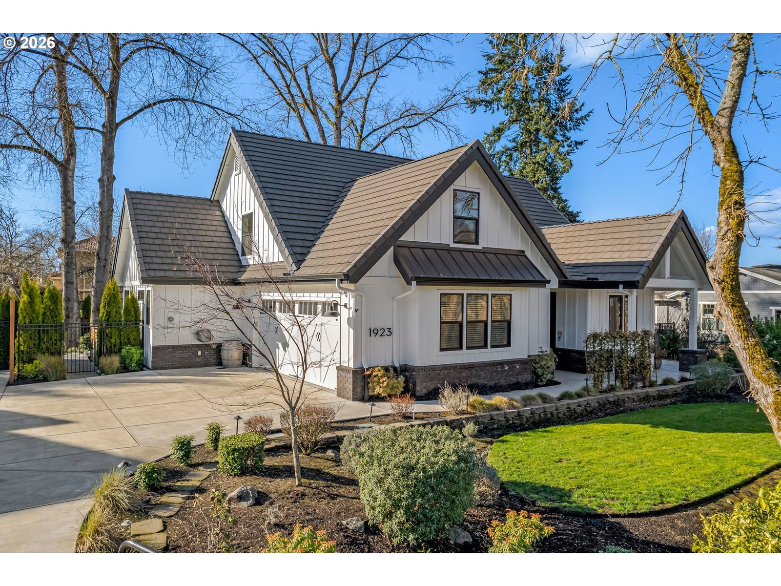 Primary listing photo, 1923 STERLING PARK PL, Eugene, OR, 97408