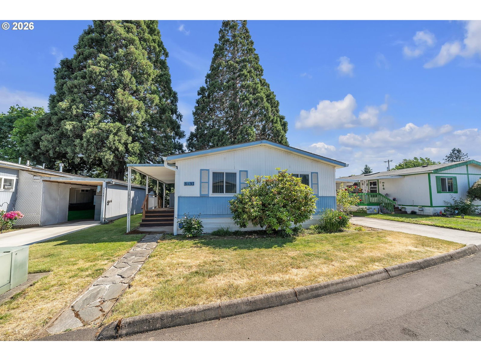 Listing photo 1 of 6