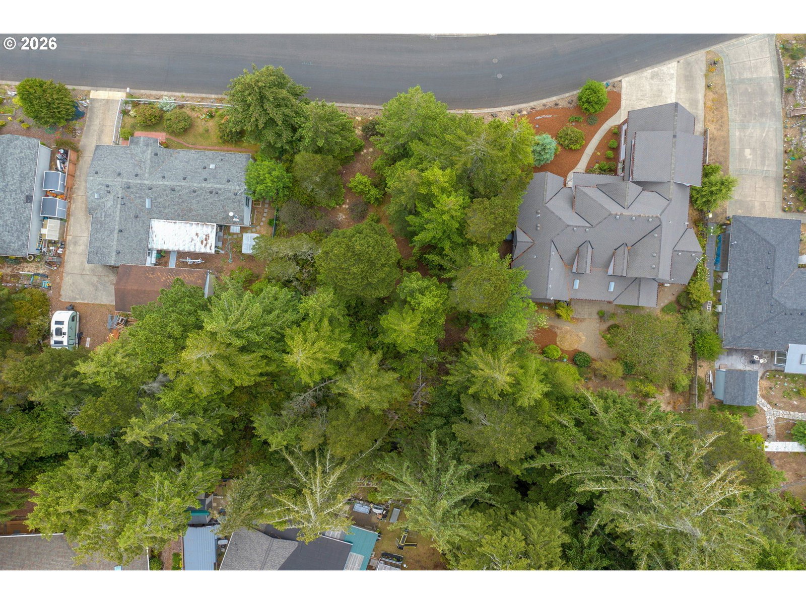 Listing photo 1 of 6
