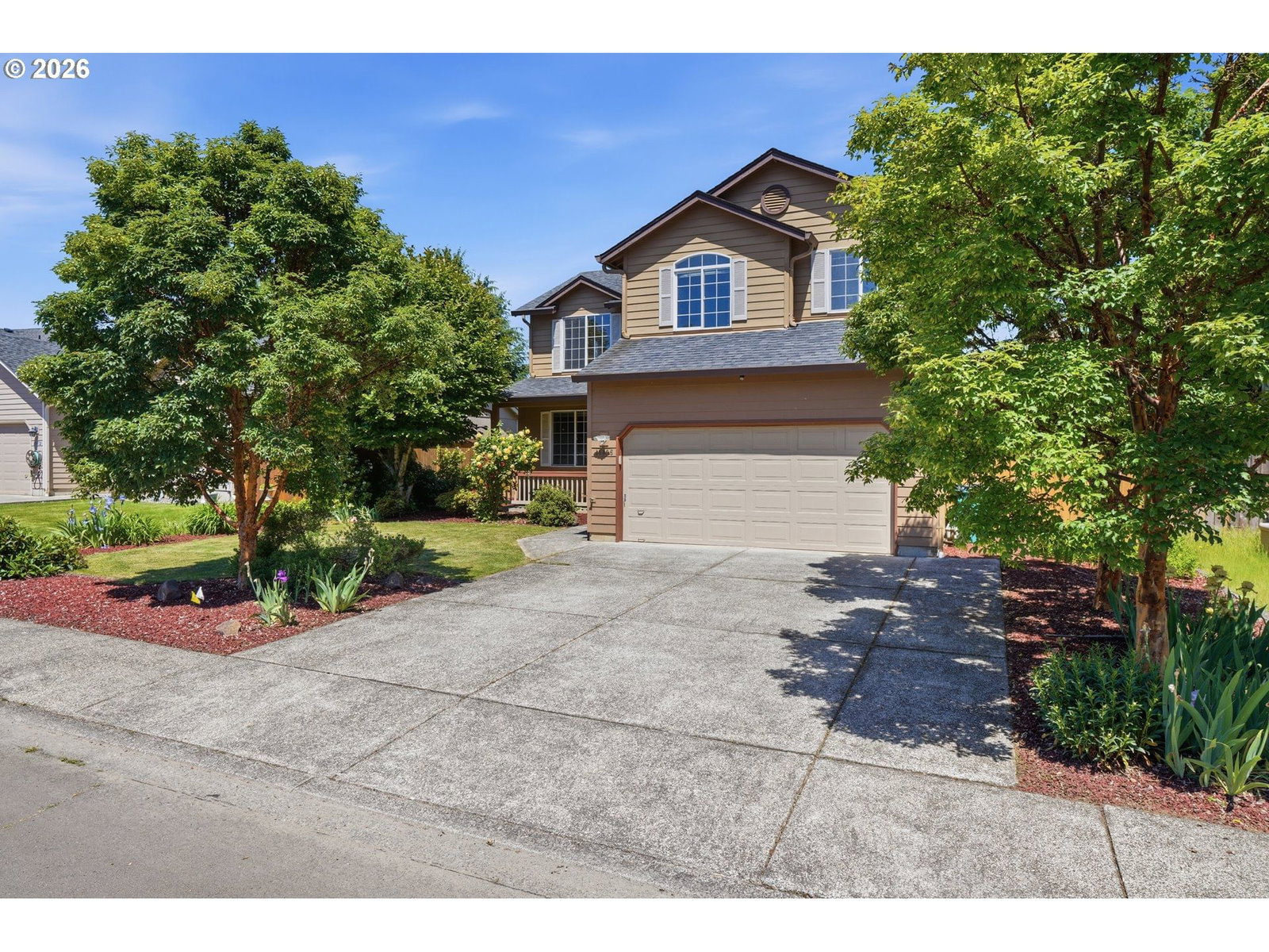 Listing photo 1 of 6