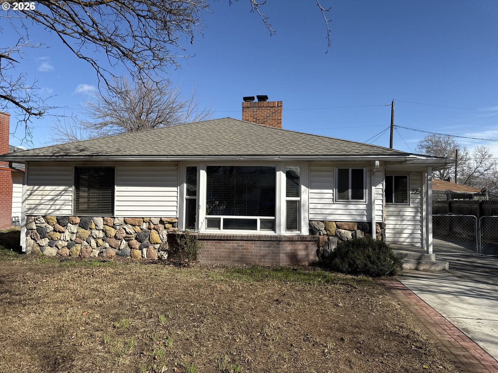 Primary listing photo, 225 SW 7TH PL, Hermiston, OR, 97838