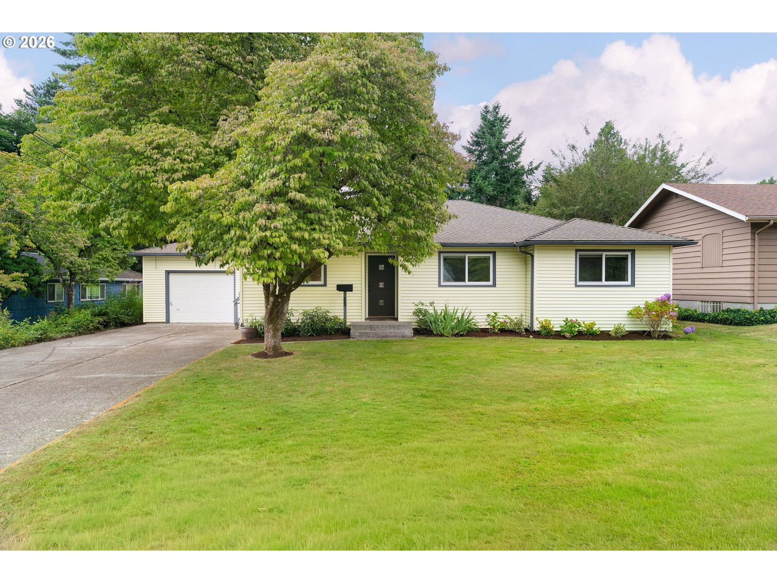 55 NW SLERET AVE