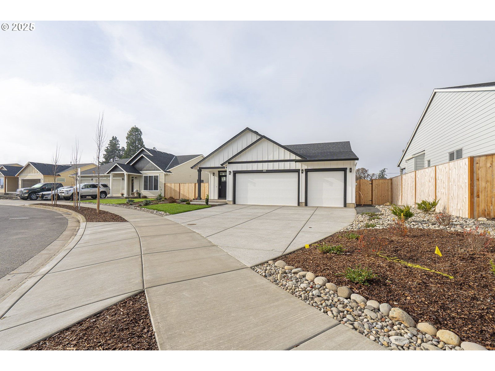 Primary listing photo, 665 Parker LOOP, Silverton, OR, 97381