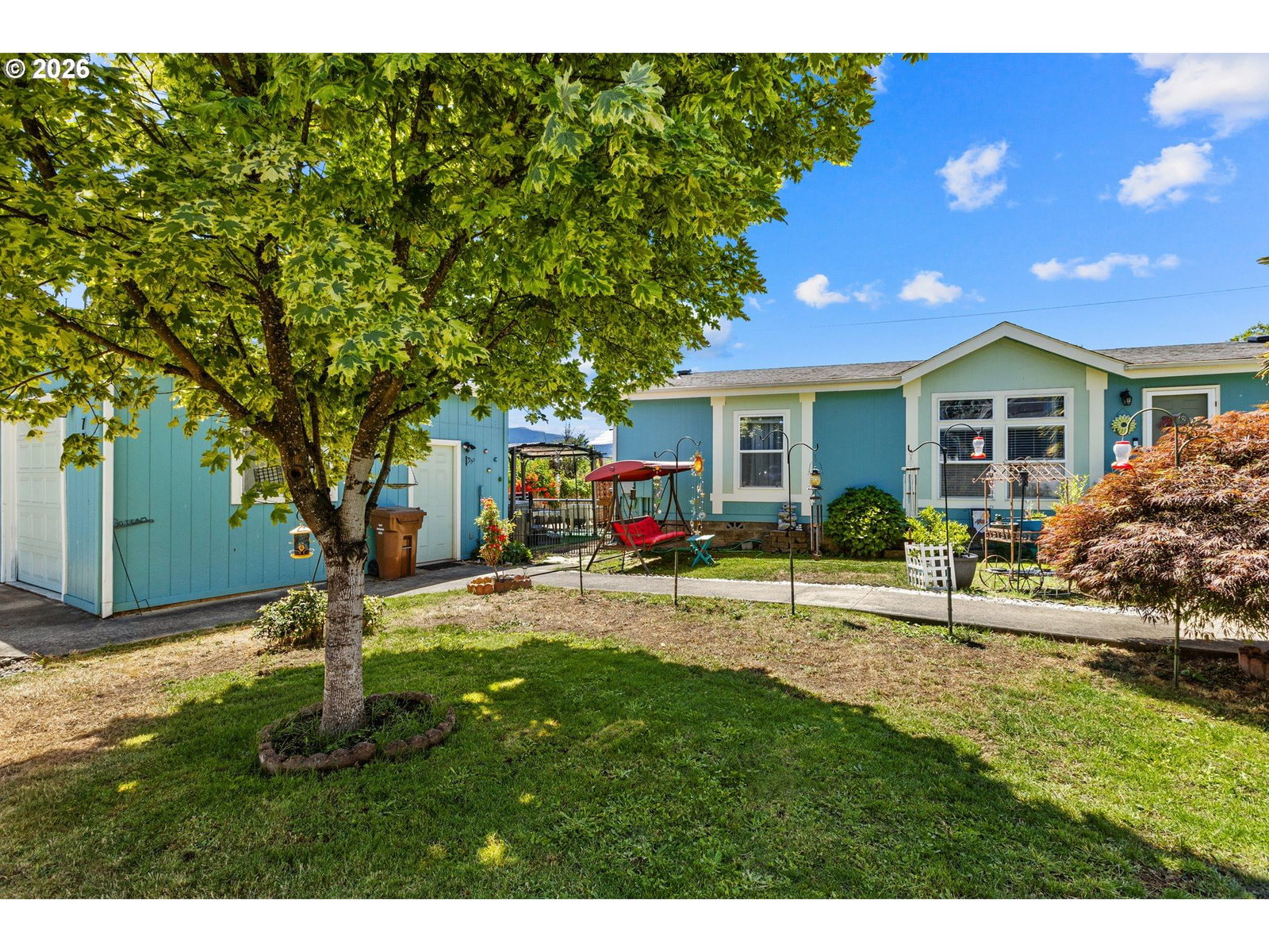 Listing photo 1 of 6