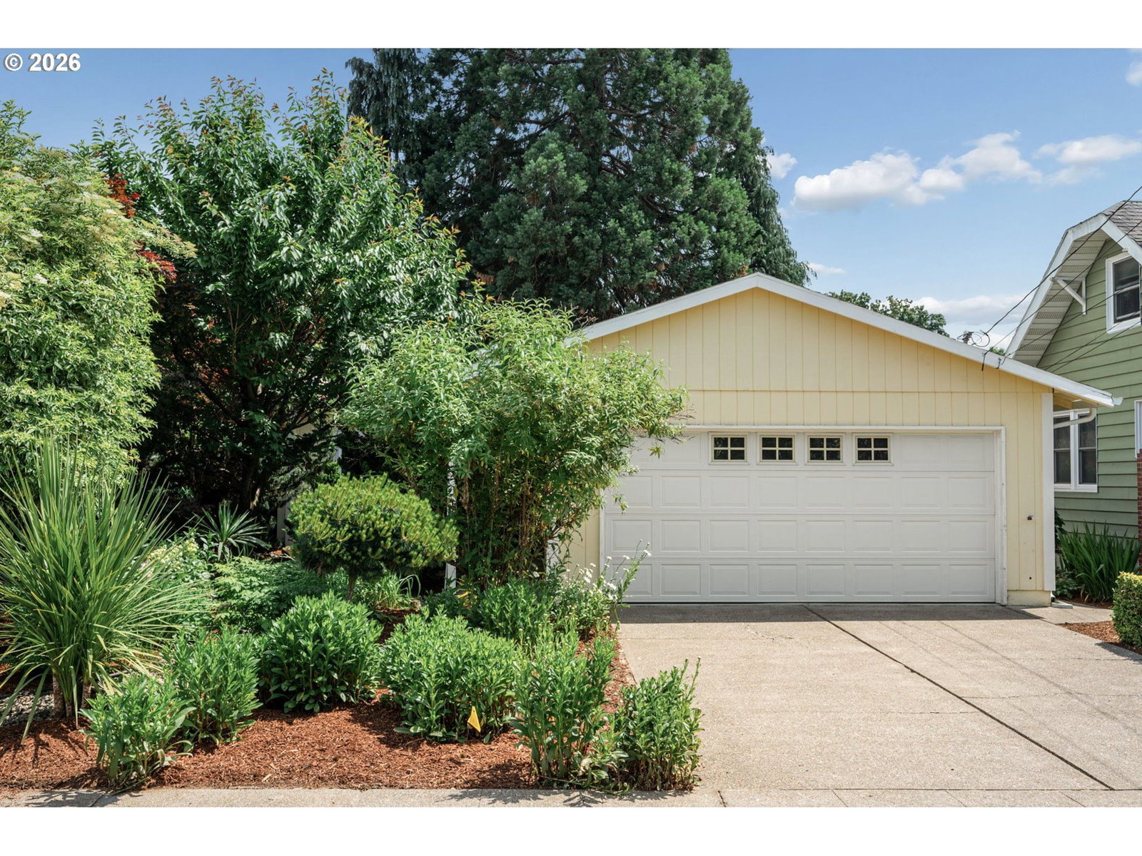 Listing photo 1 of 6