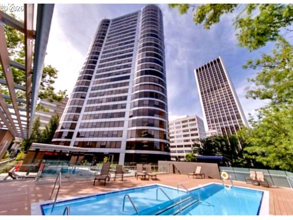 1500 SW 5TH AVE #703