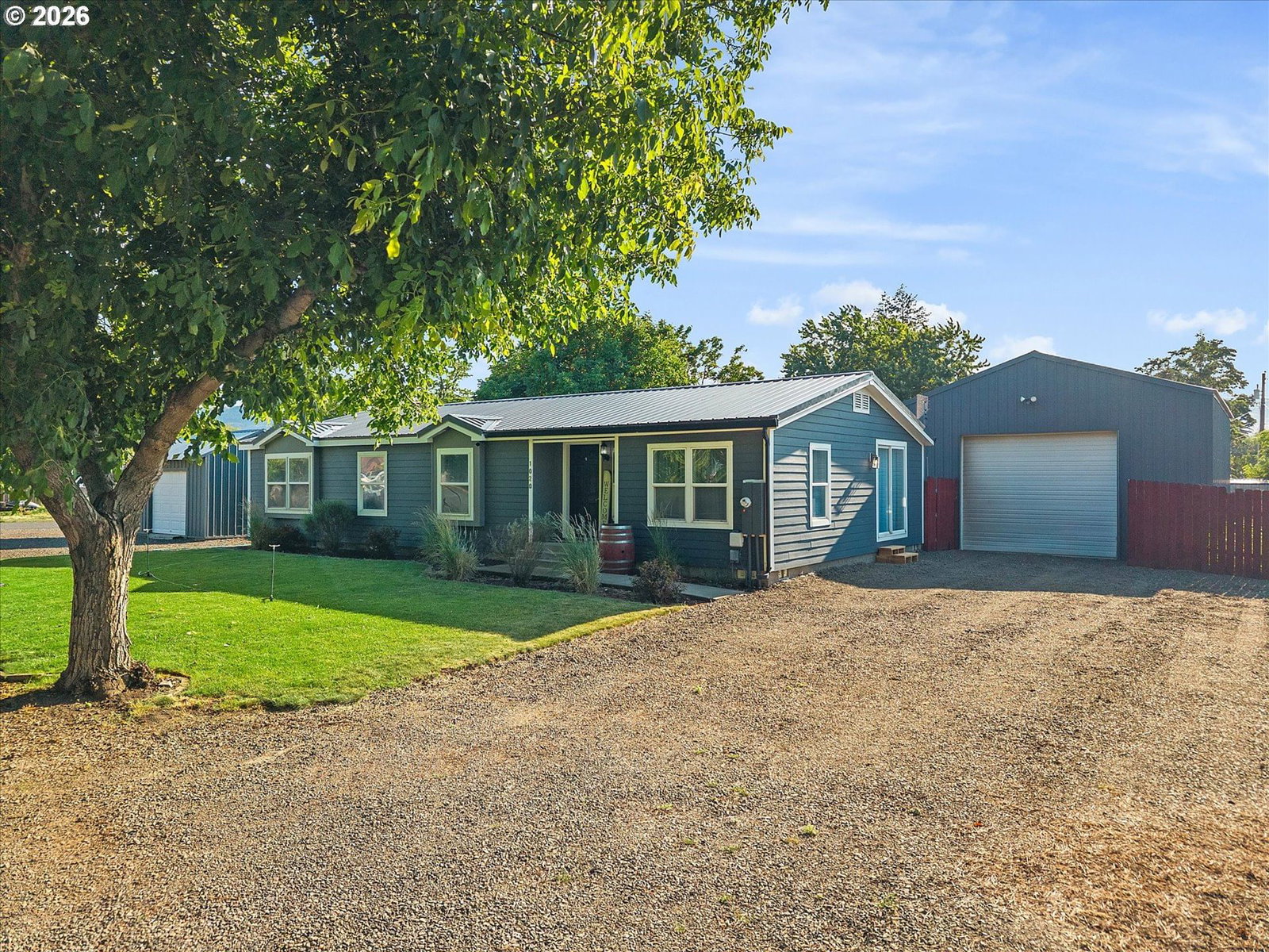Listing photo 1 of 6
