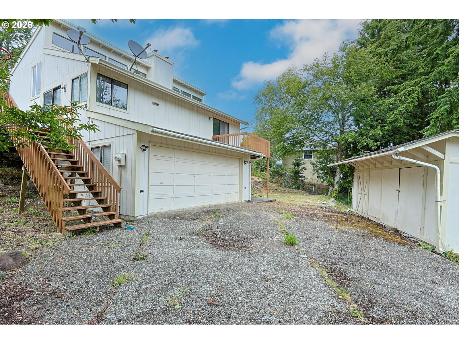 Listing photo 1 of 6