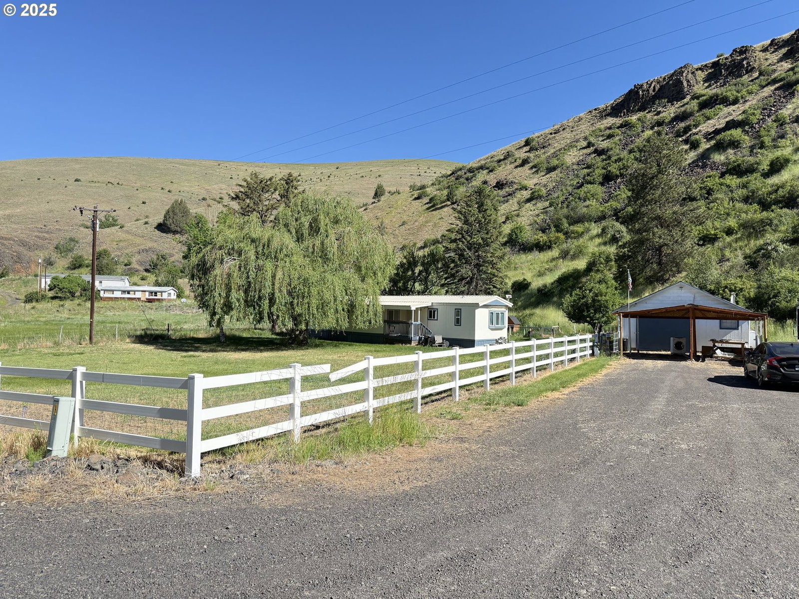 Listing photo 1 of 6