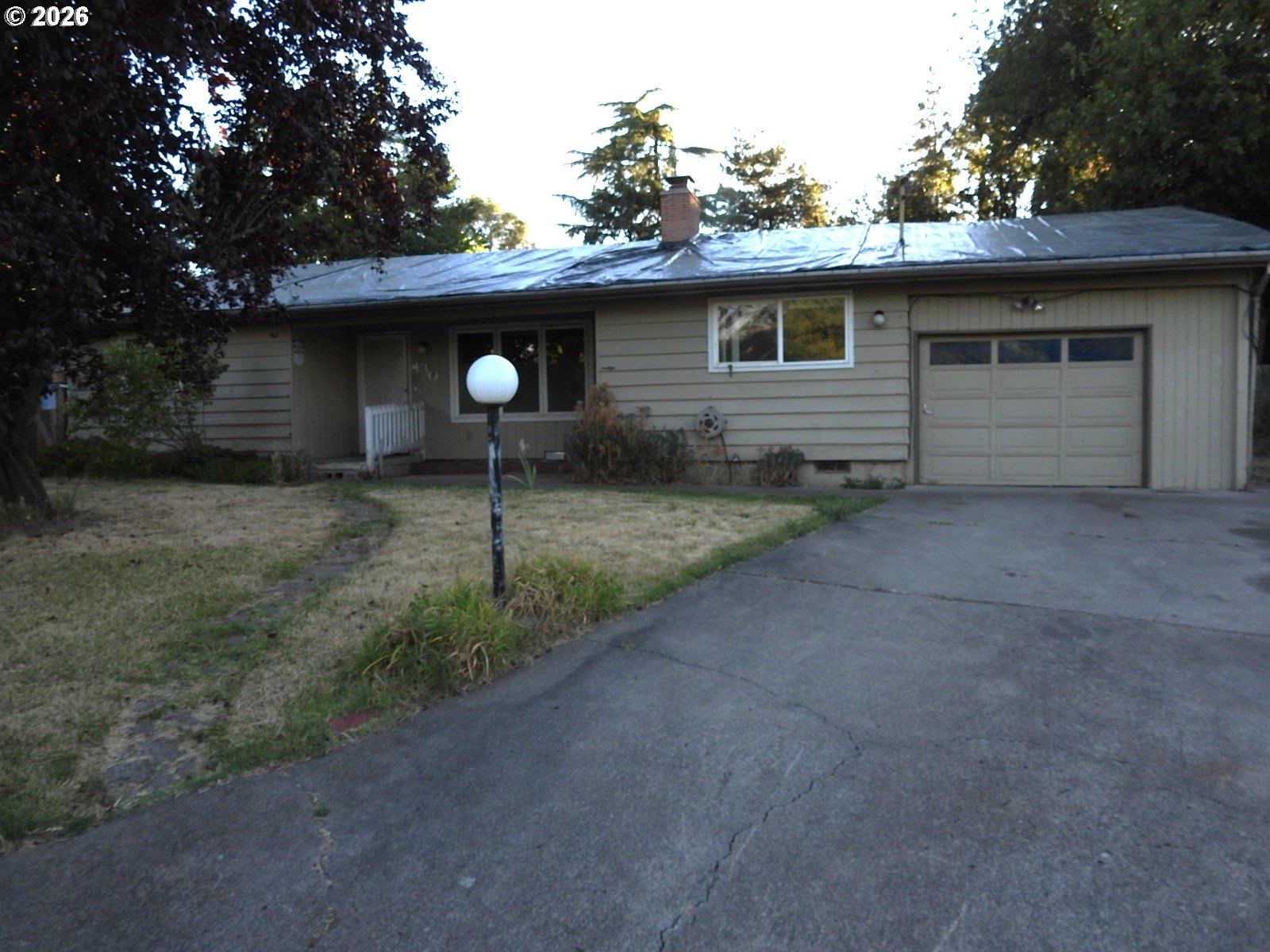 Listing photo 1 of 6