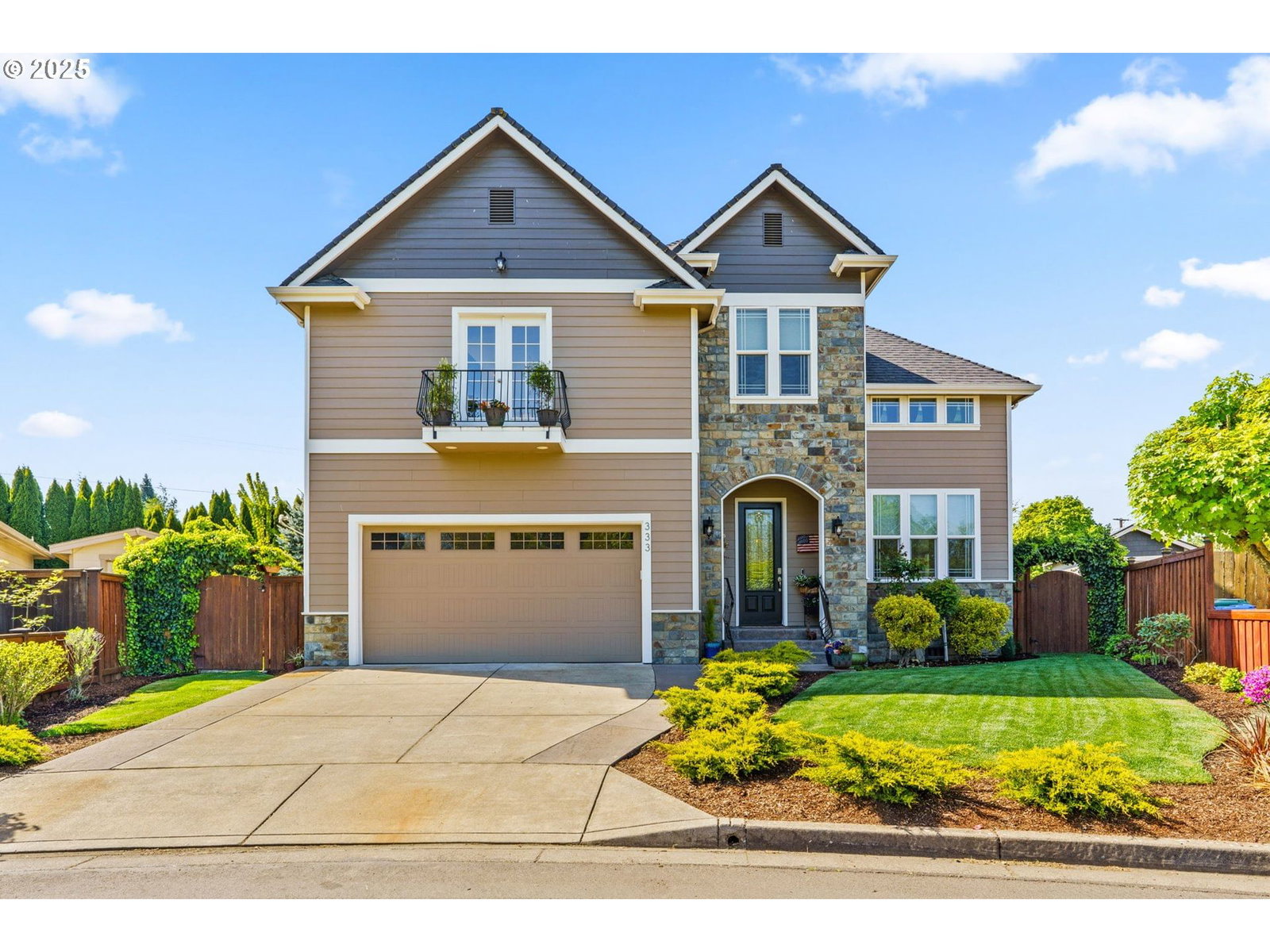 Primary listing photo, 333 LENORE LOOP, Eugene, OR, 97404