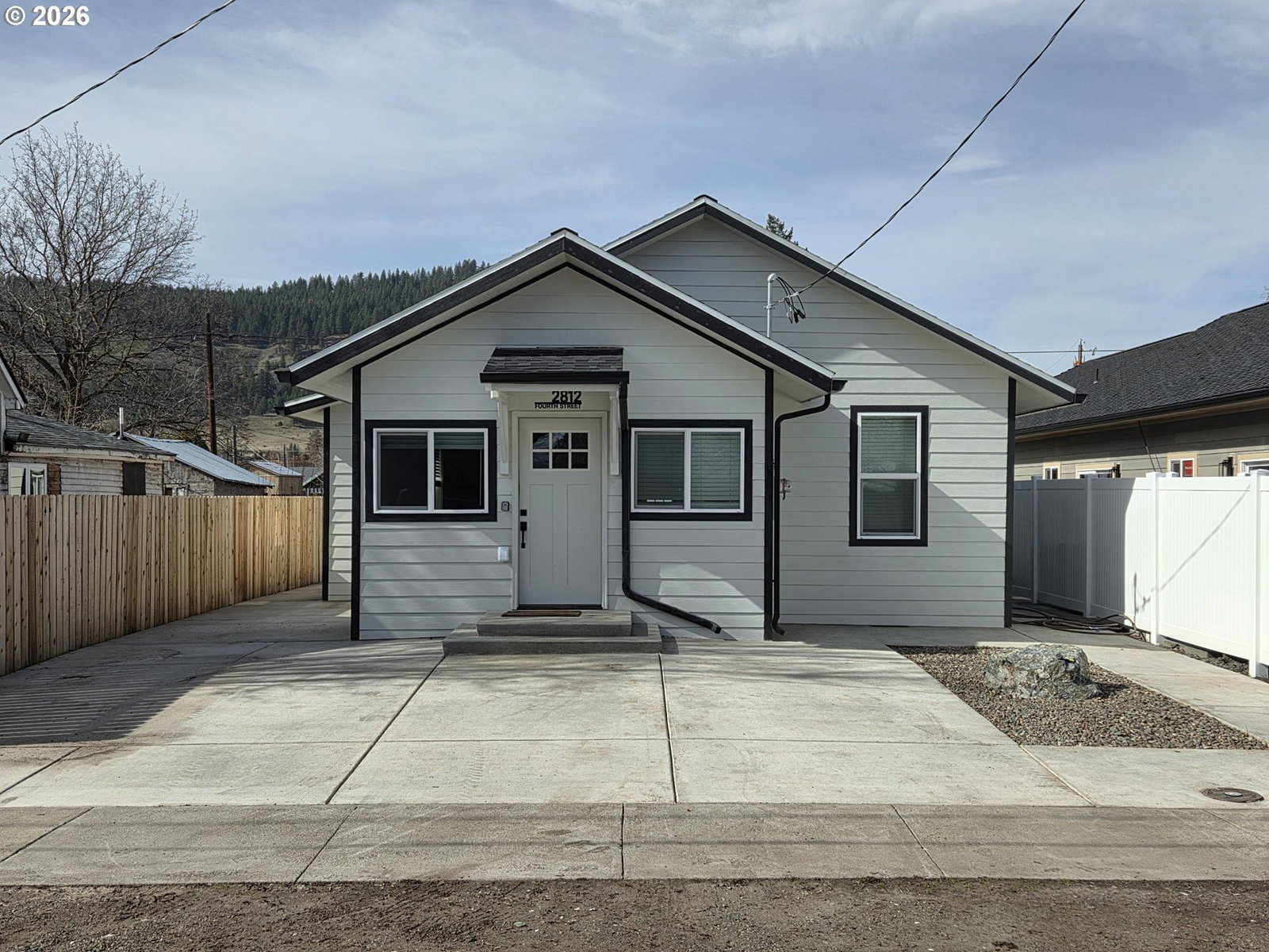 Primary listing photo, 2812 N 4TH ST, La Grande, OR, 97850