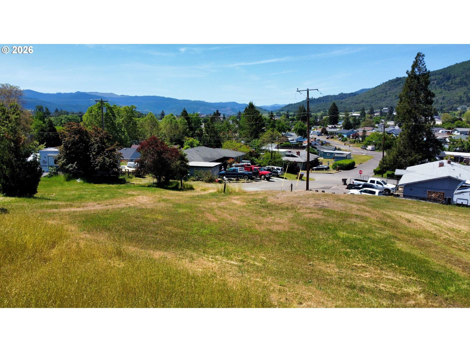Listing photo 1 of 6