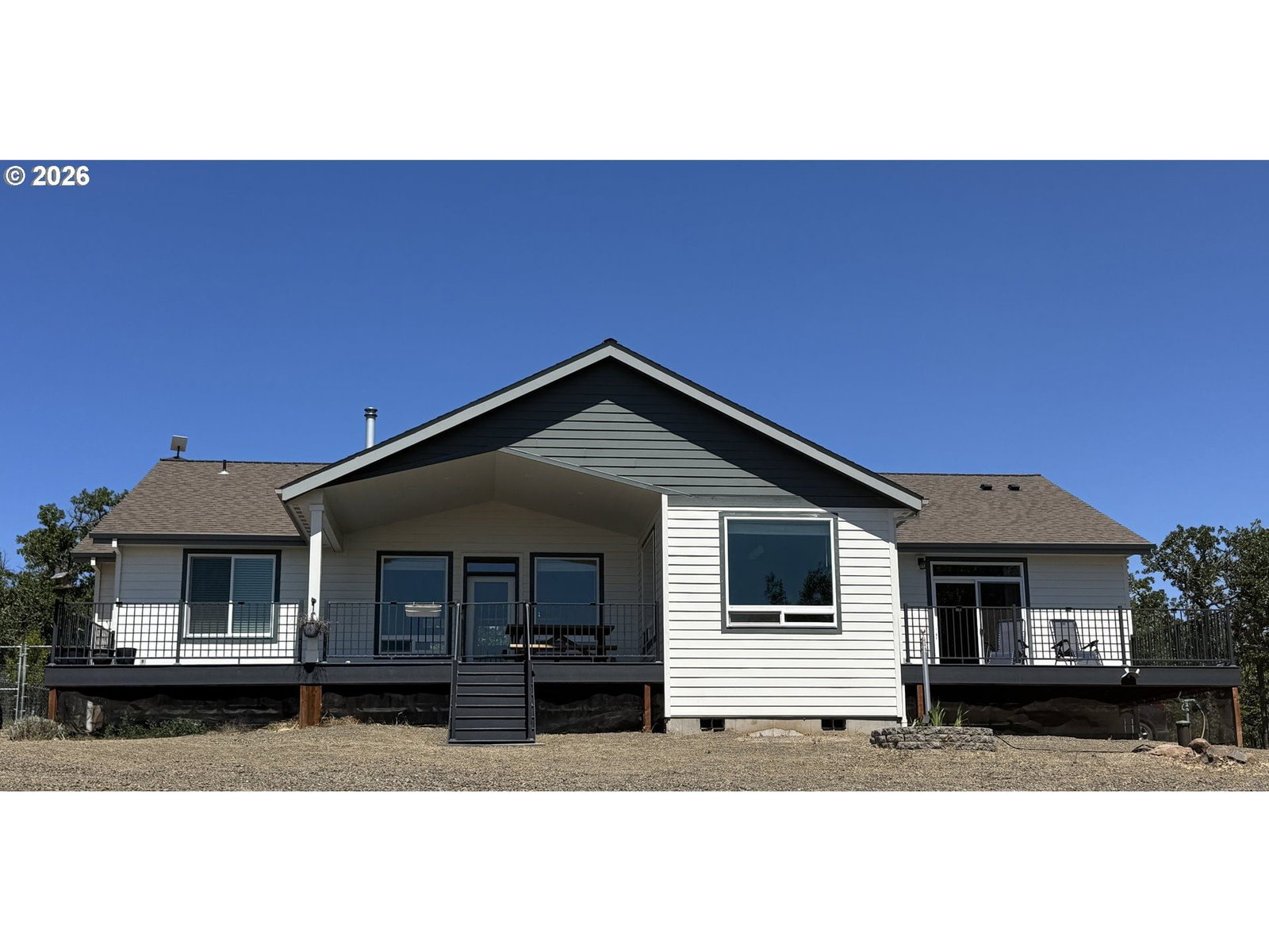 Listing photo 1 of 6