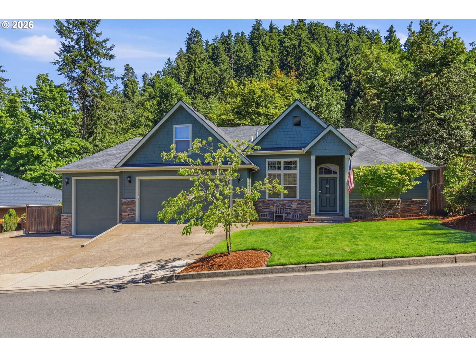 Listing photo 1 of 6