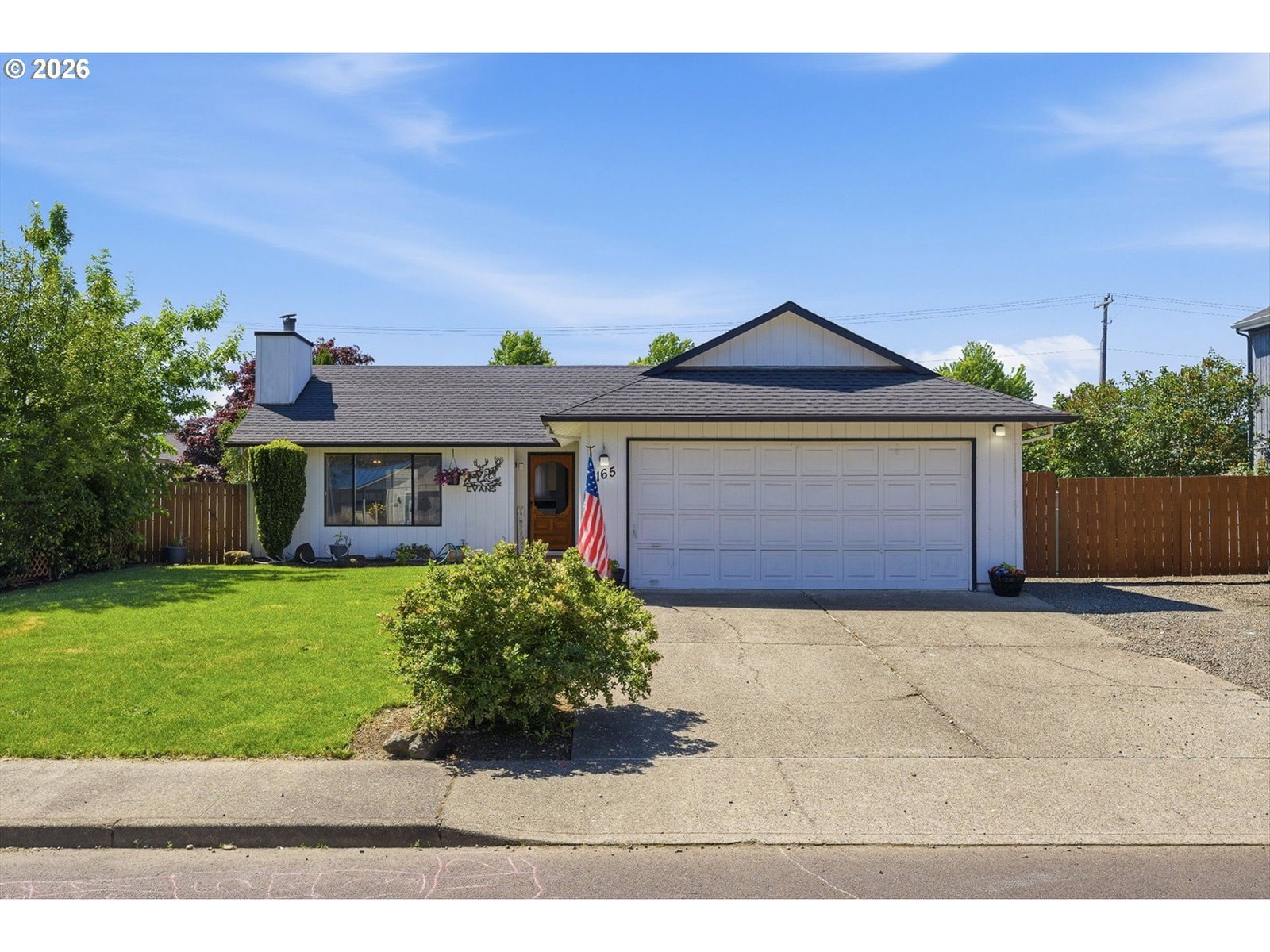 Listing photo 1 of 6