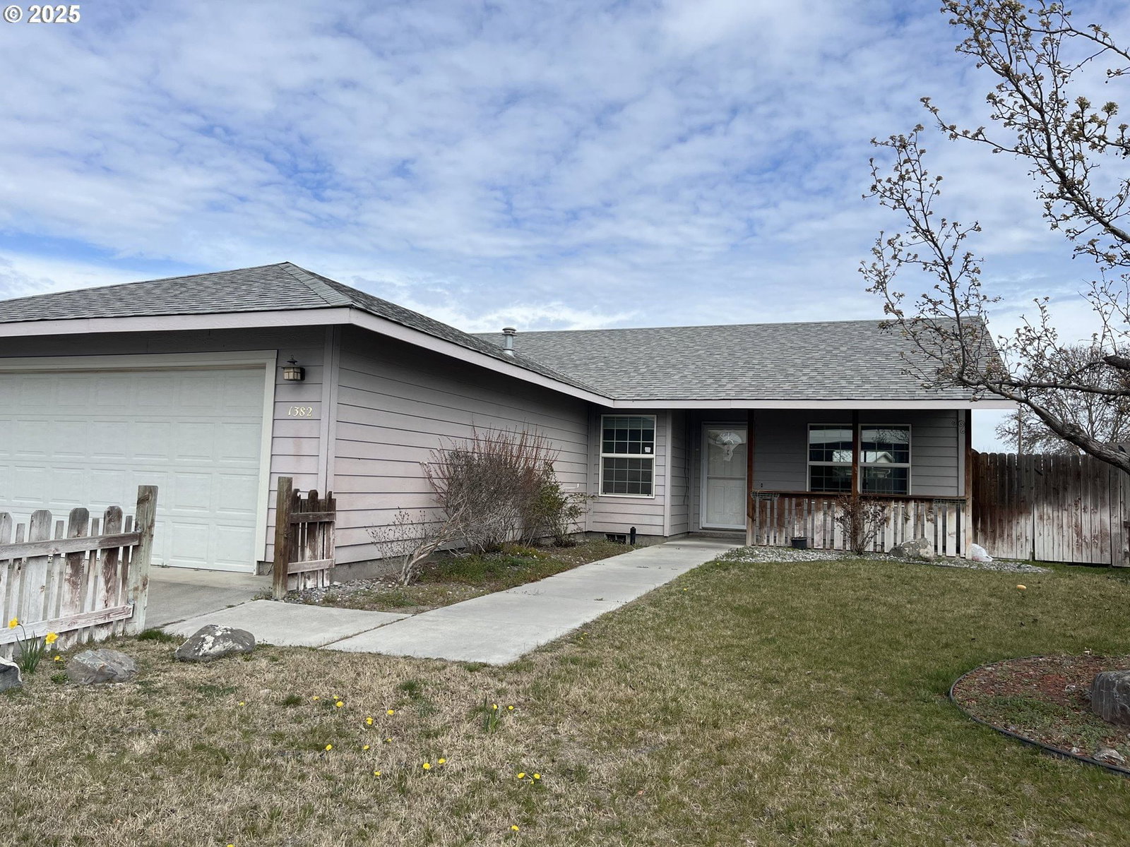 Primary listing photo, 1382 SW RIVERHILL DR, Hermiston, OR, 97838