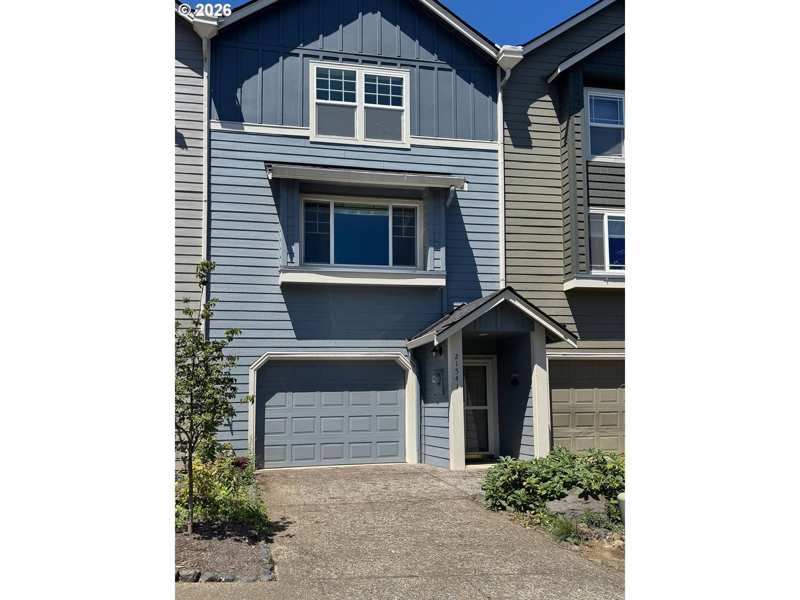 Listing photo 1 of 6