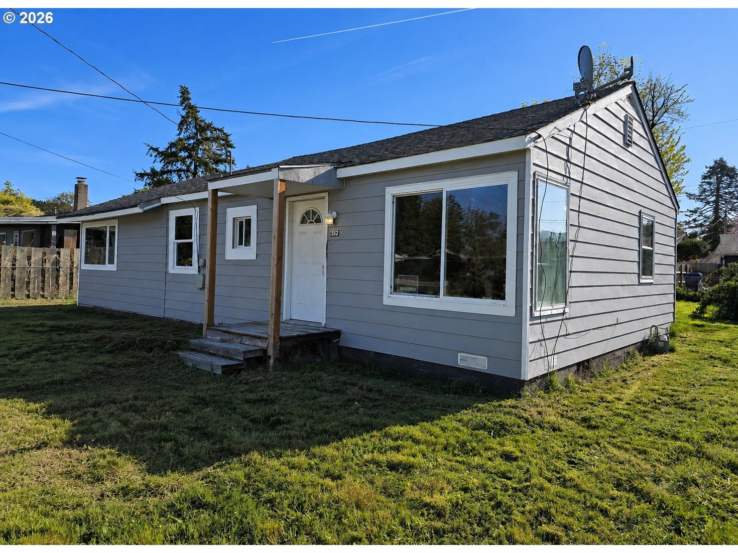 Listing photo 1 of 6