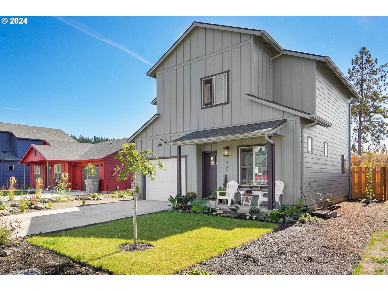 Listing photo 1 of 6