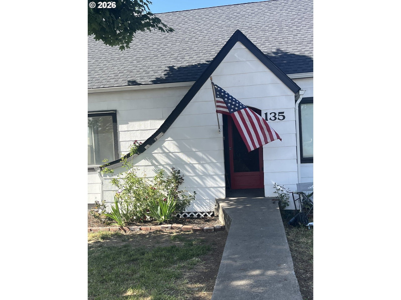 Listing photo 1 of 6