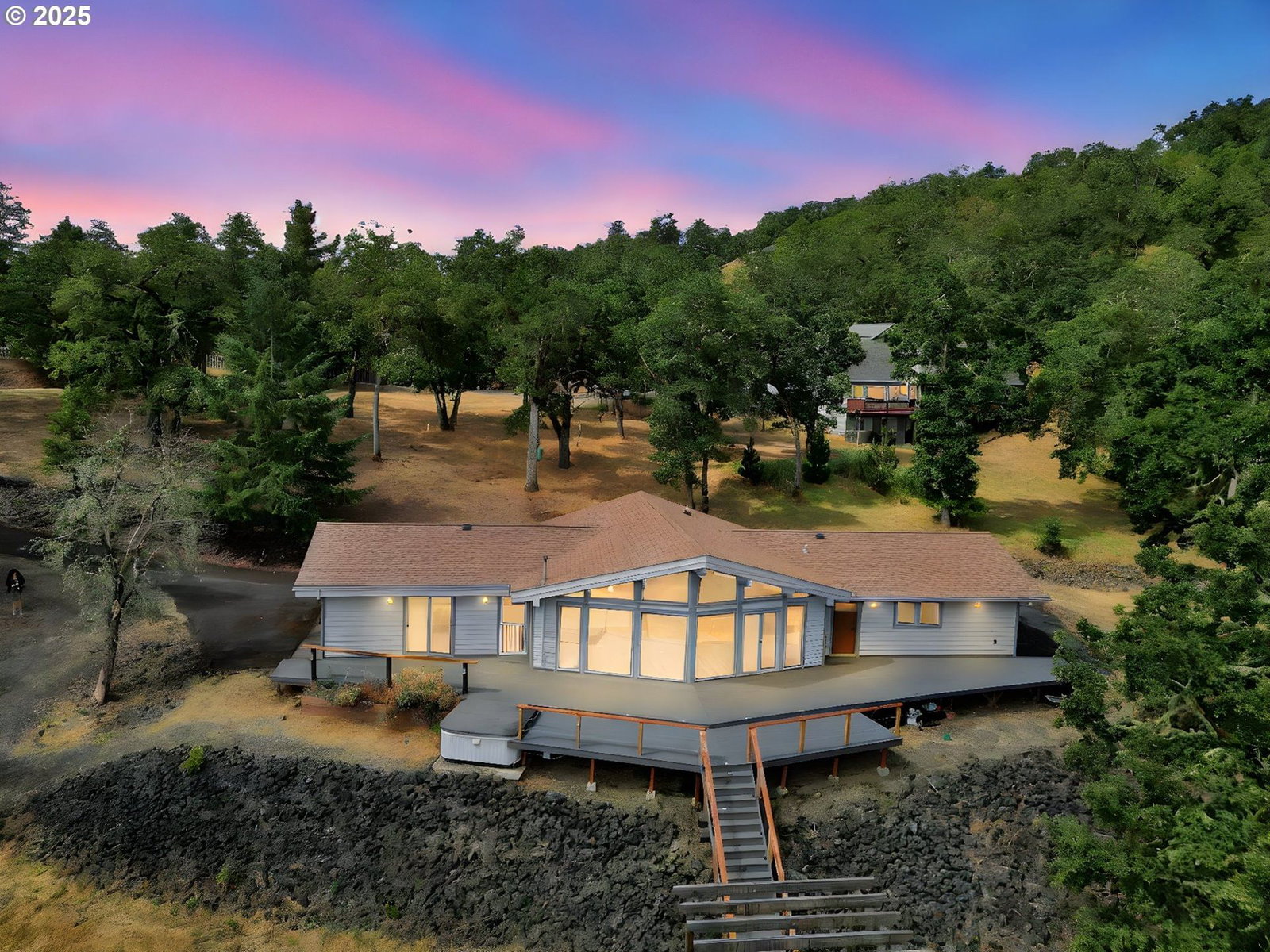 Primary listing photo, 190 PARADISE POINT LN, Roseburg, OR, 97471