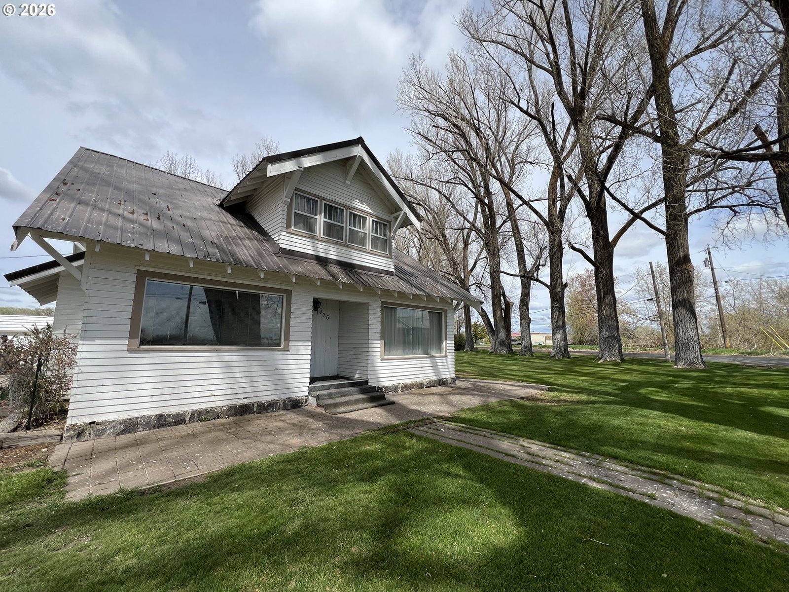 Listing photo 1 of 6