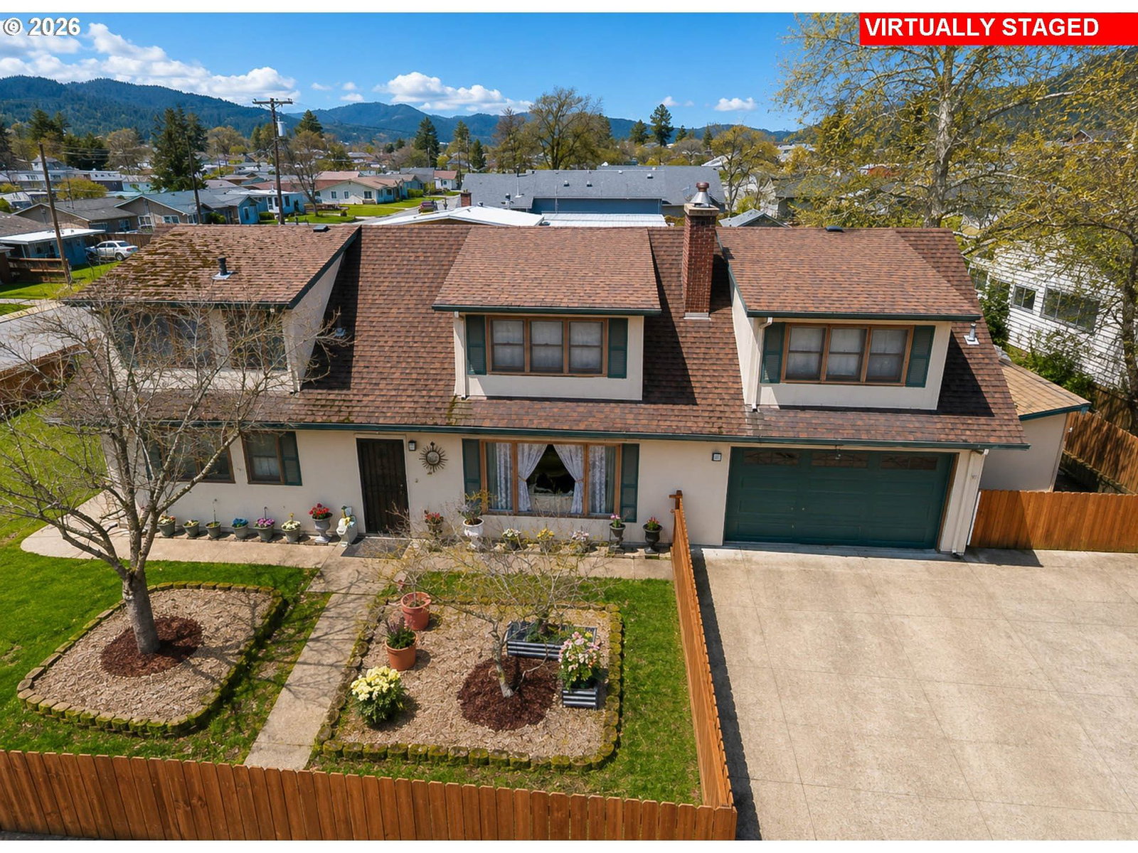 Listing photo 1 of 6