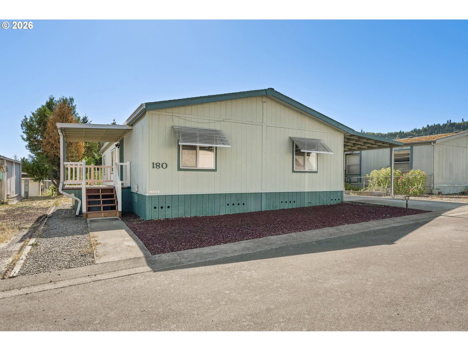Listing photo 1 of 6