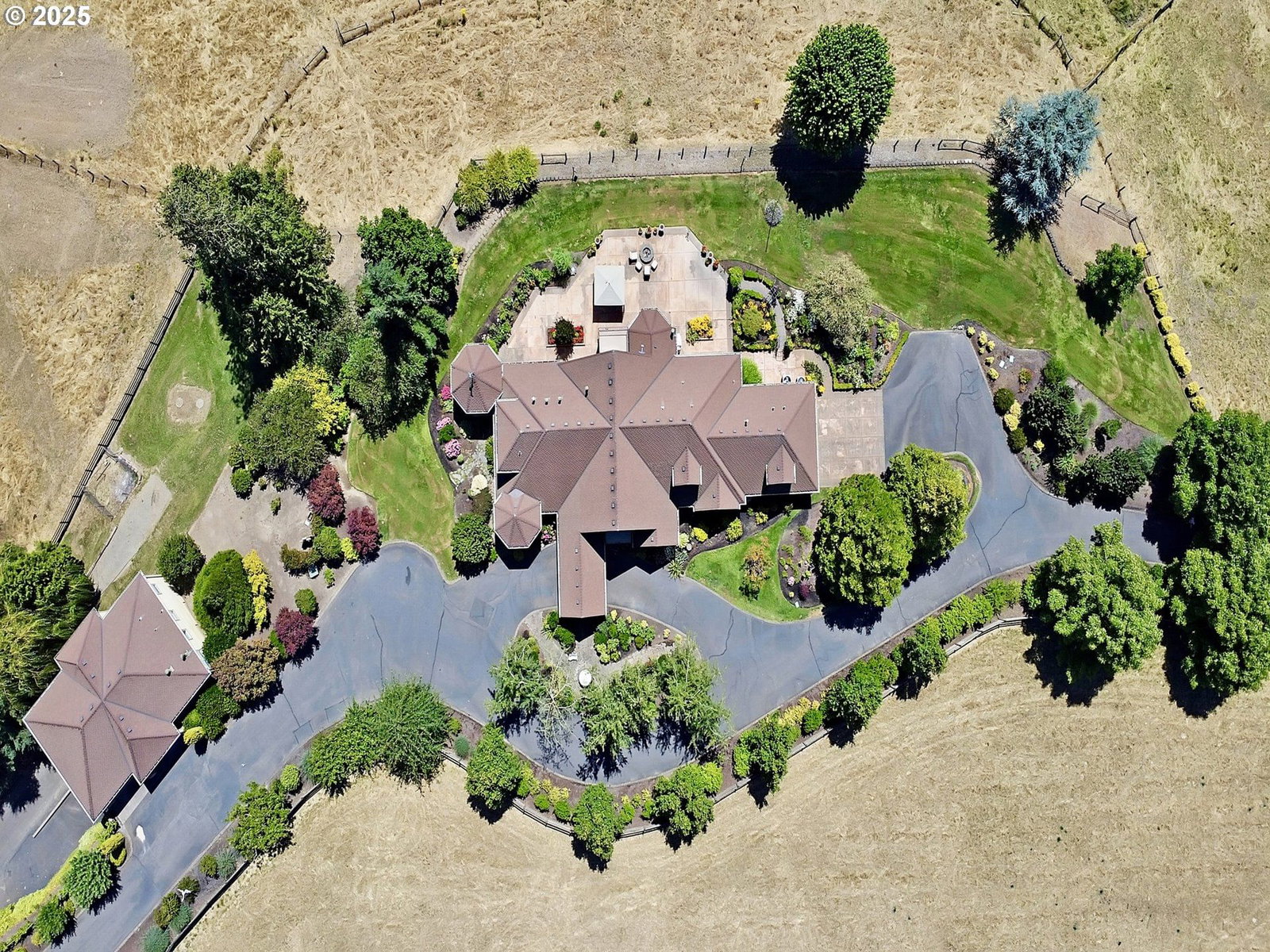 Listing photo 1 of 1