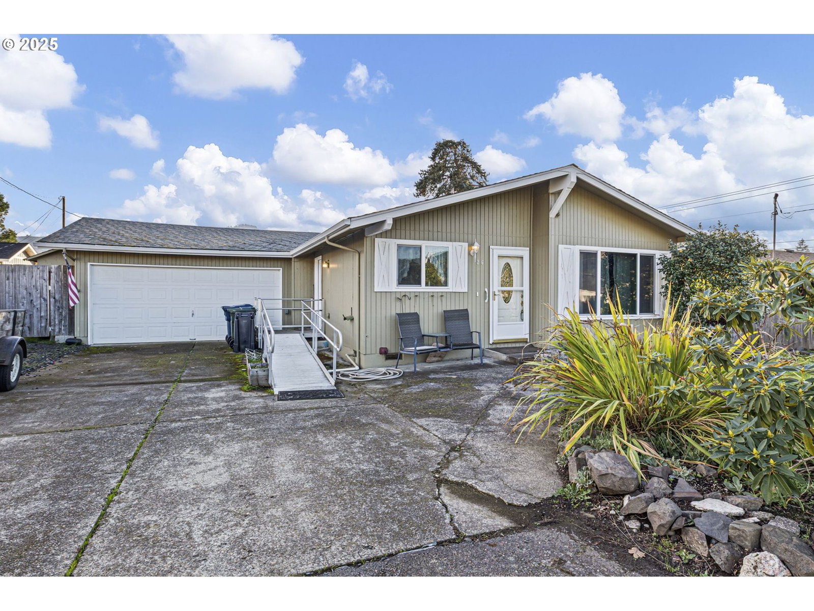 Primary listing photo, 26 E 3RD ST, Lowell, OR, 97452
