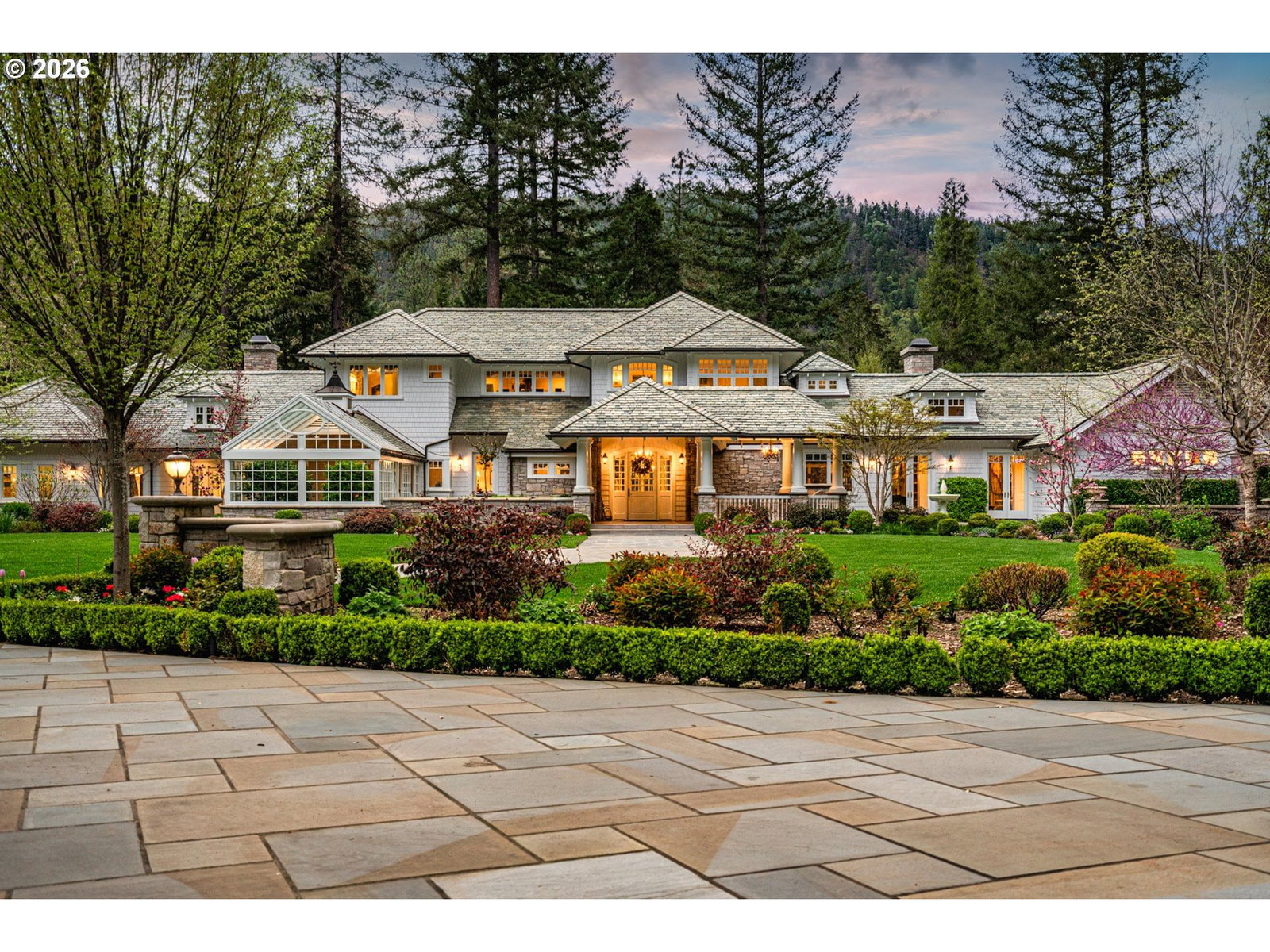 Listing photo 1 of 6