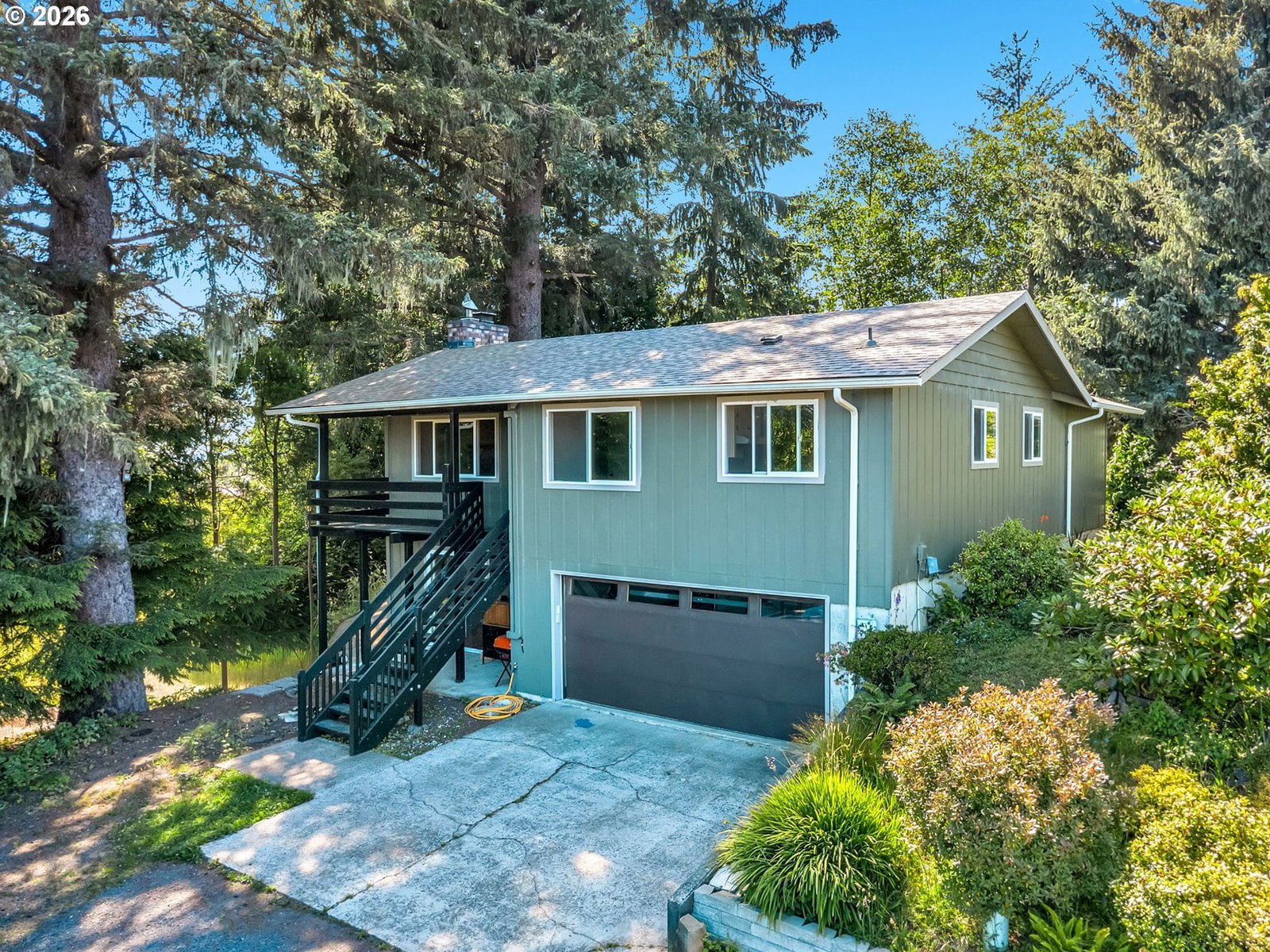 Listing photo 1 of 6