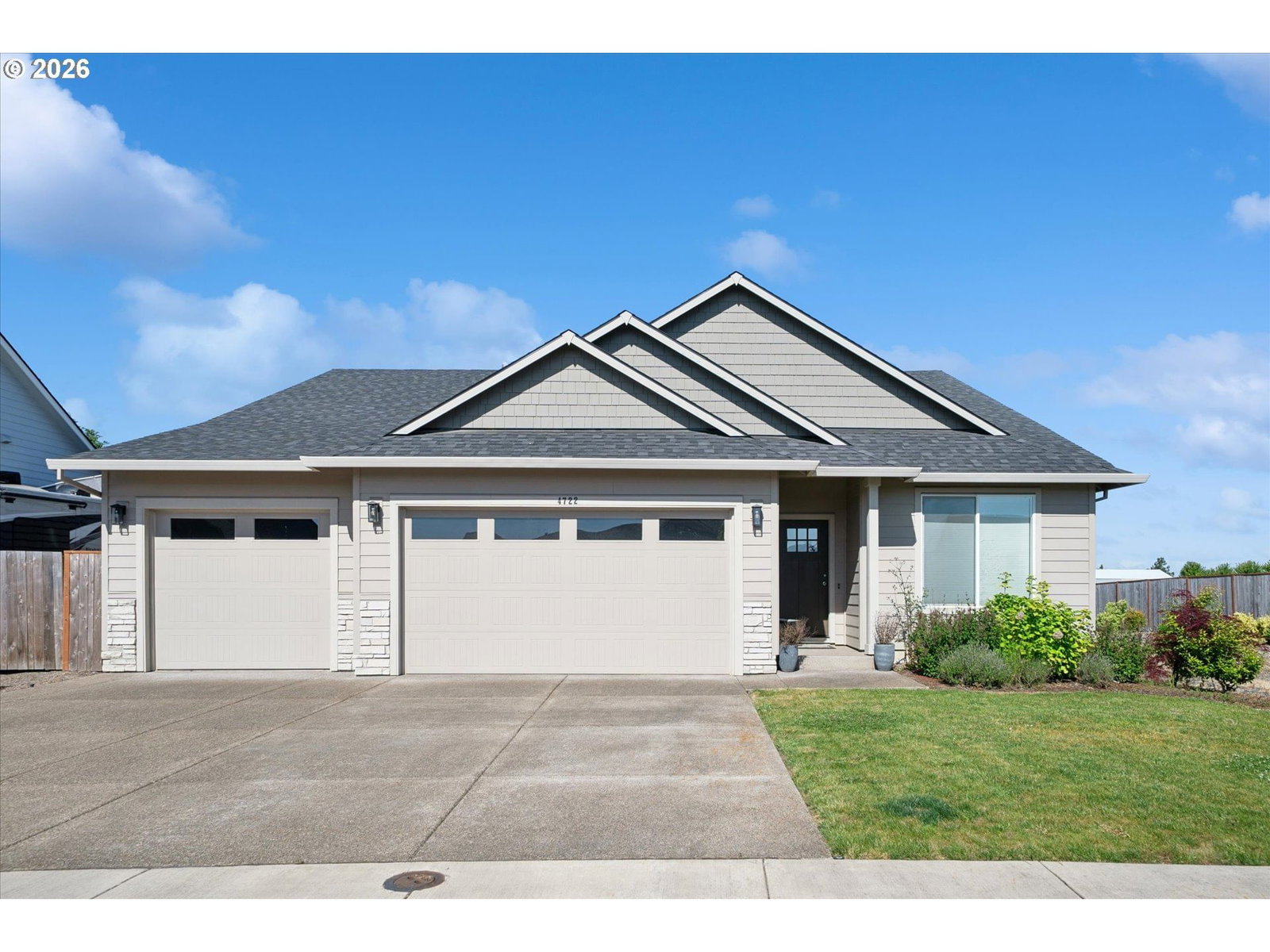 Listing photo 1 of 6
