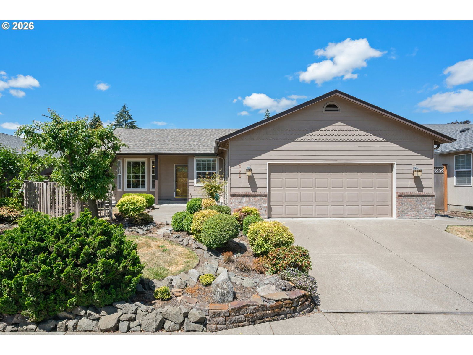 Primary listing photo, 1376 ANDERSEN LN, Eugene, OR, 97404