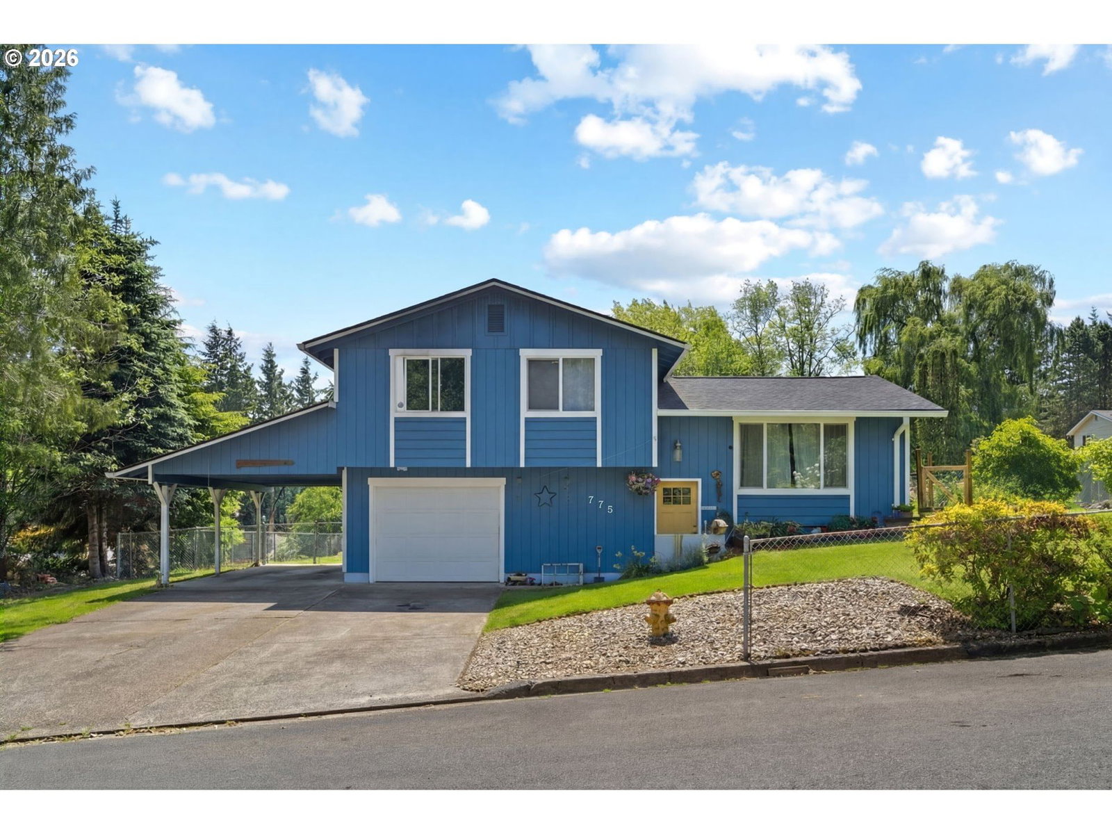 Listing photo 1 of 6