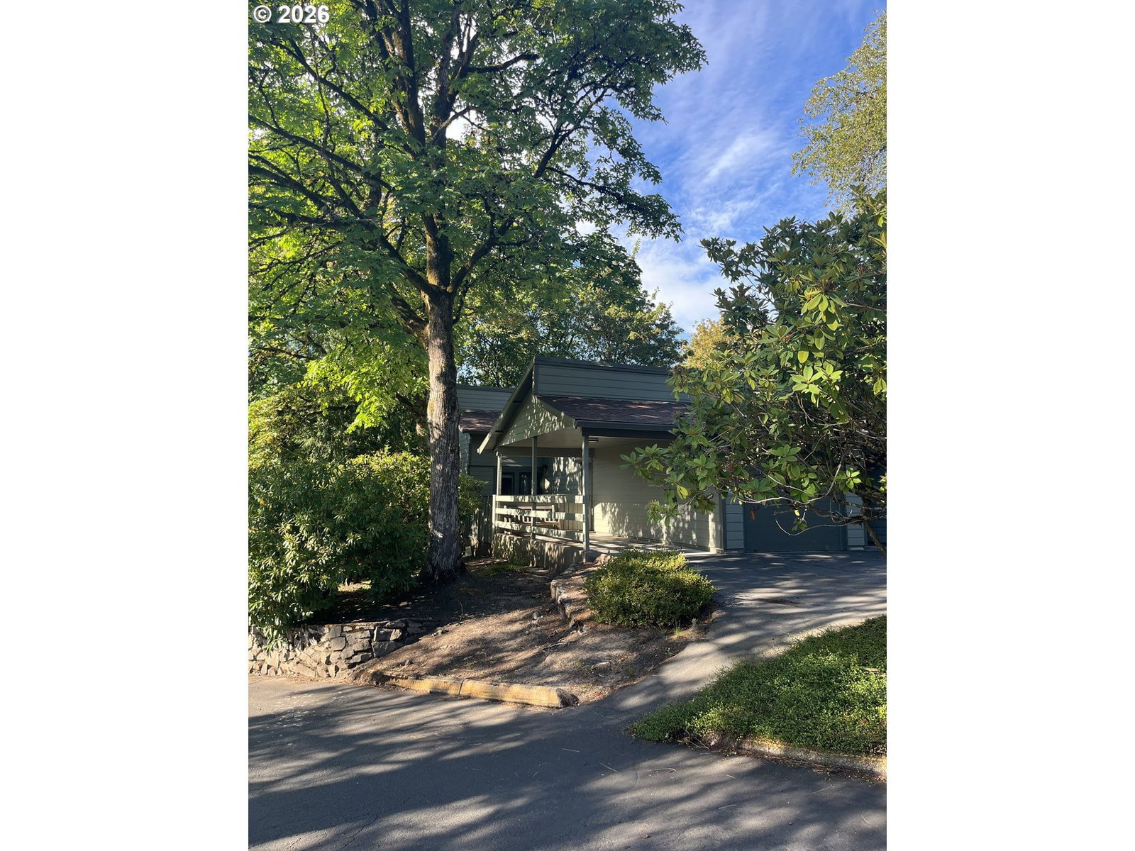 Listing photo 1 of 1