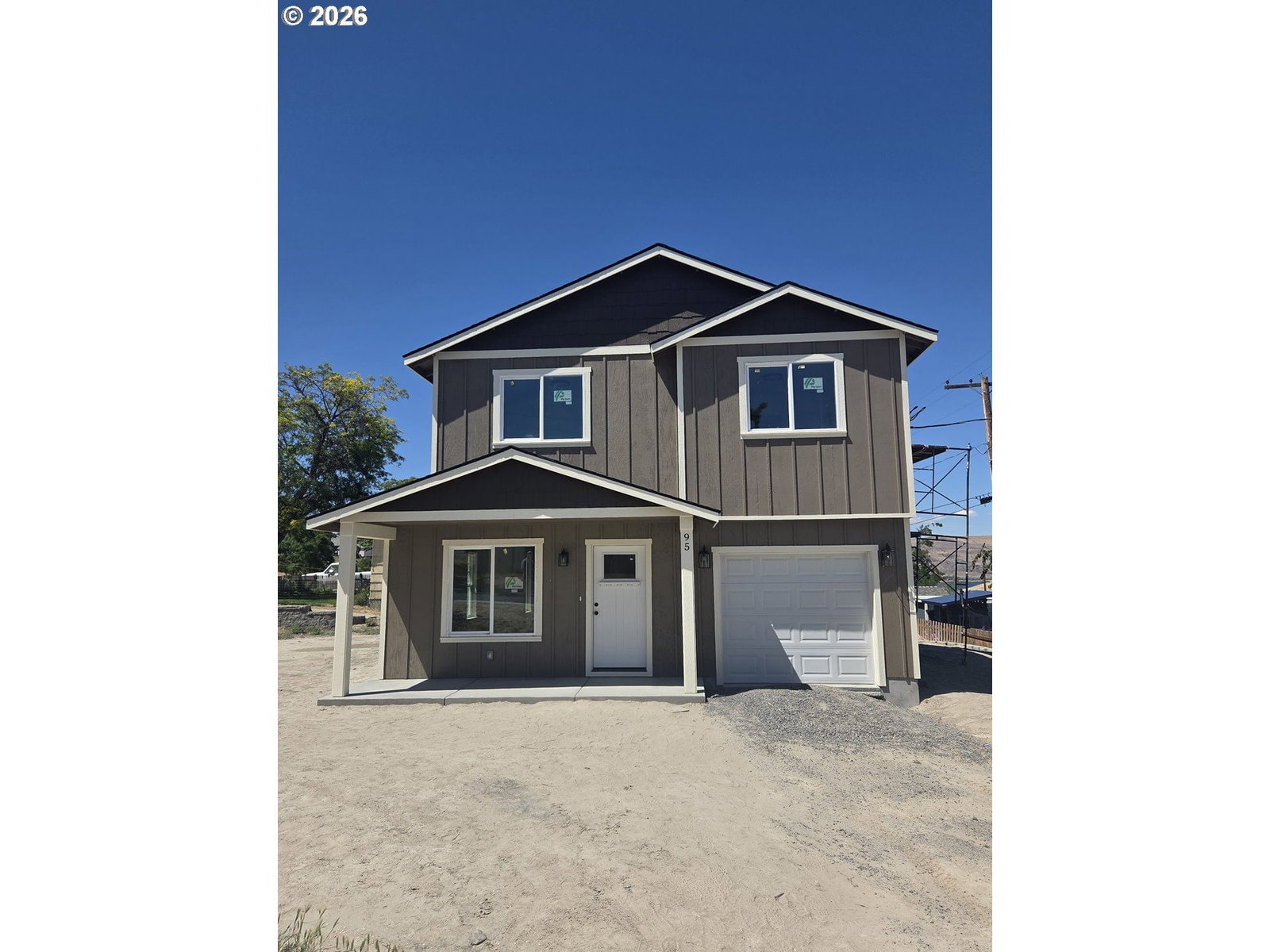 Listing photo 1 of 6