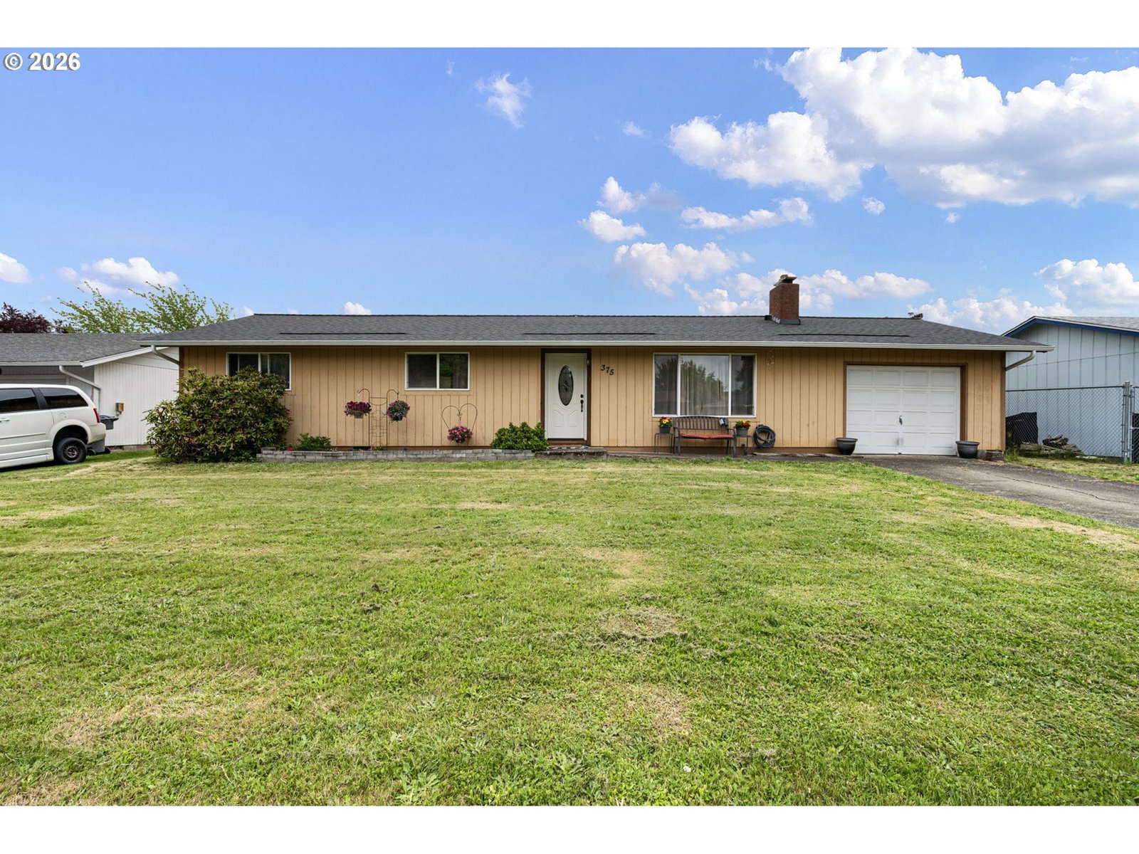 Primary listing photo, 375 PARK LN, Harrisburg, OR, 97446
