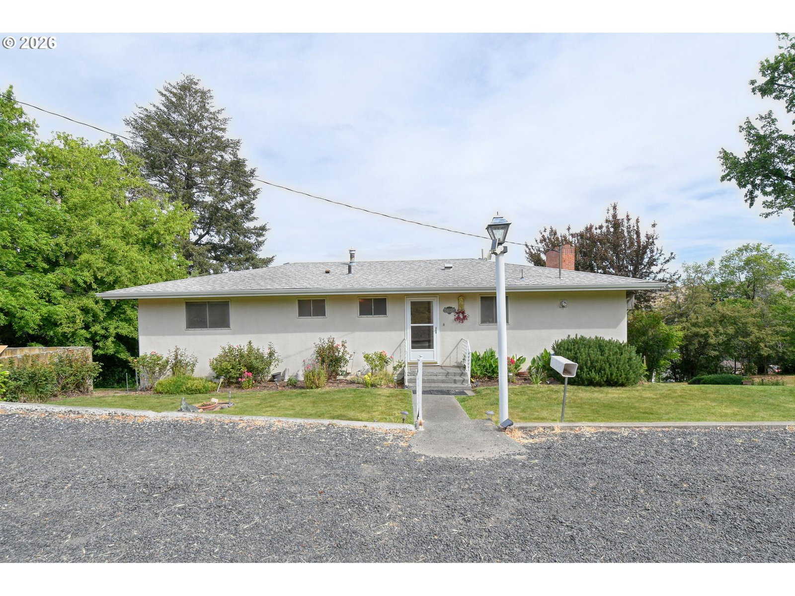 Listing photo 1 of 6