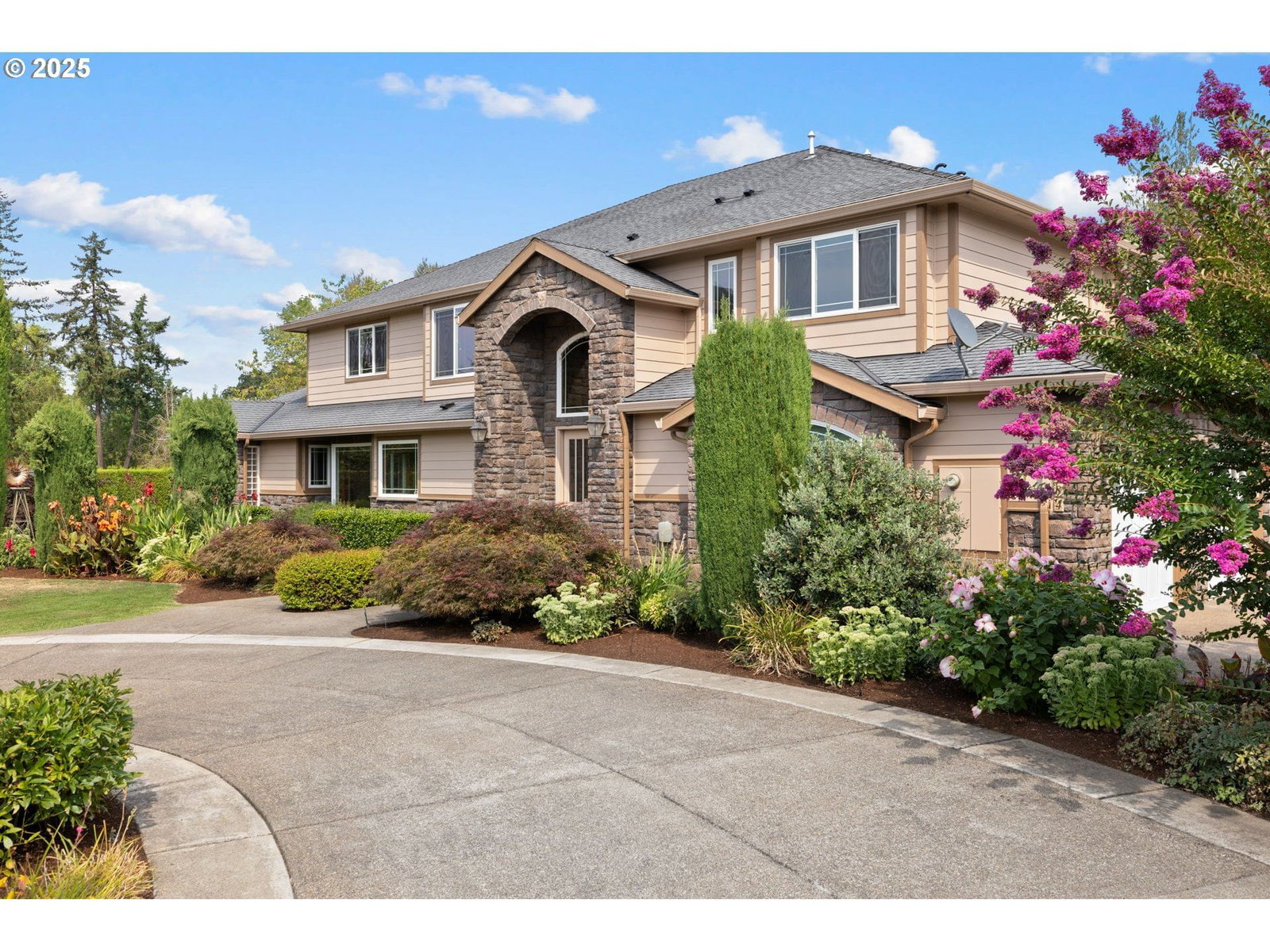 Primary listing photo, 26684 FISH RD, Mulino, OR, 97042