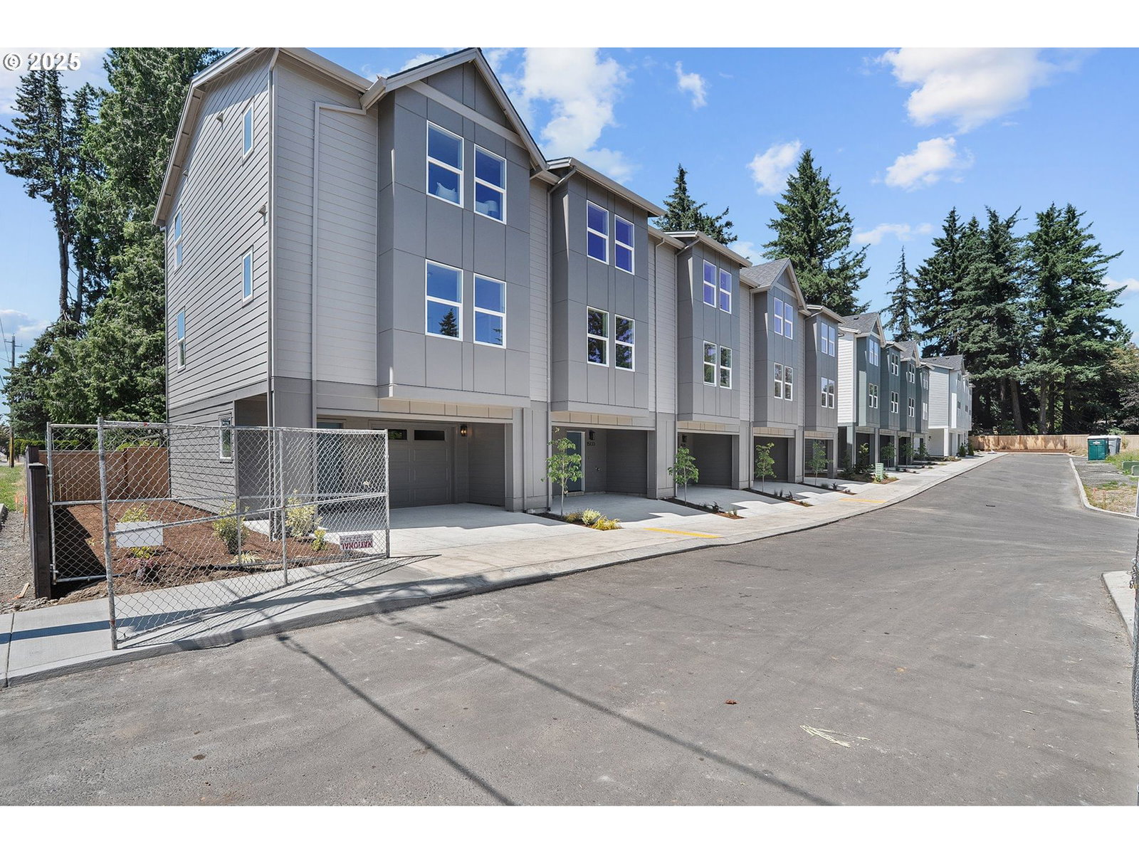 Primary listing photo, 15145 Burnside ST, Portland, OR, 97233